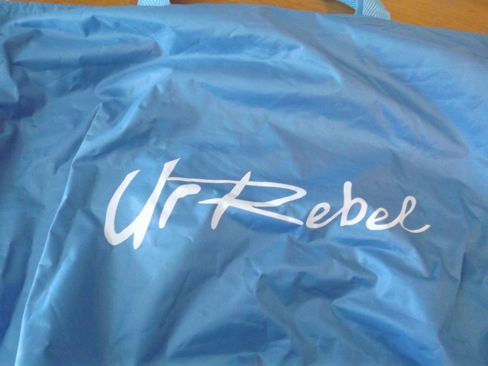 FOLDABLE, ZIPPERED, REUSABLE TOTE BAG UrREBEL w/ handle interior zippered pocket