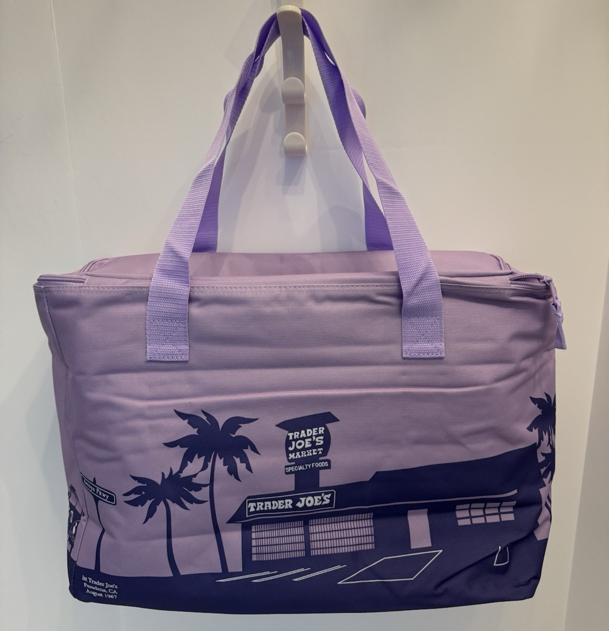 Trader Joe’s Insulated Large Tote Cooler Bag Lavender Reusable 8 Gal 2026 NWT