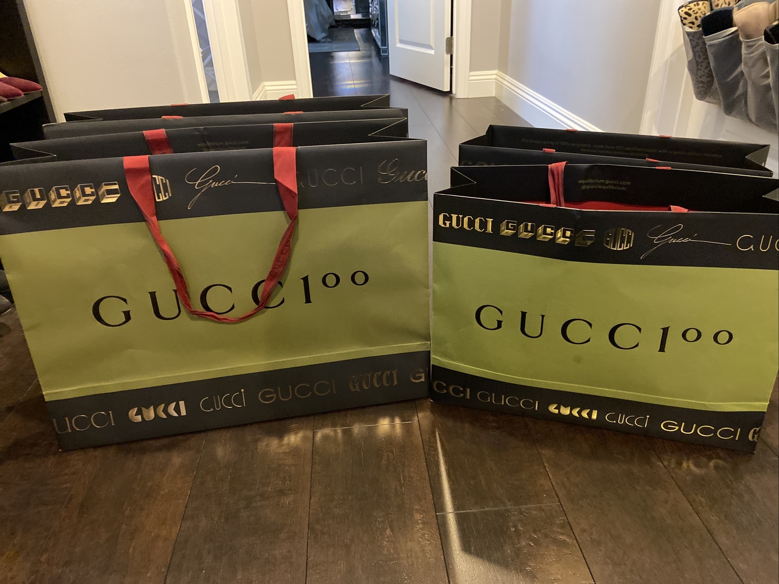 GUCCI 100 AUTHENTIC SHOPPING BAGS TOTAL 4 USED TWO DIFFERENT SIZES
