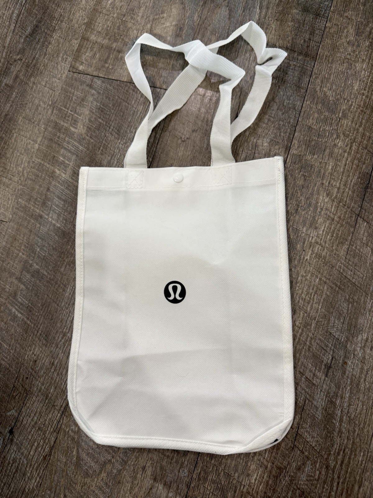 Lululemon Small White Shopping Bag Tote with Black Logo New