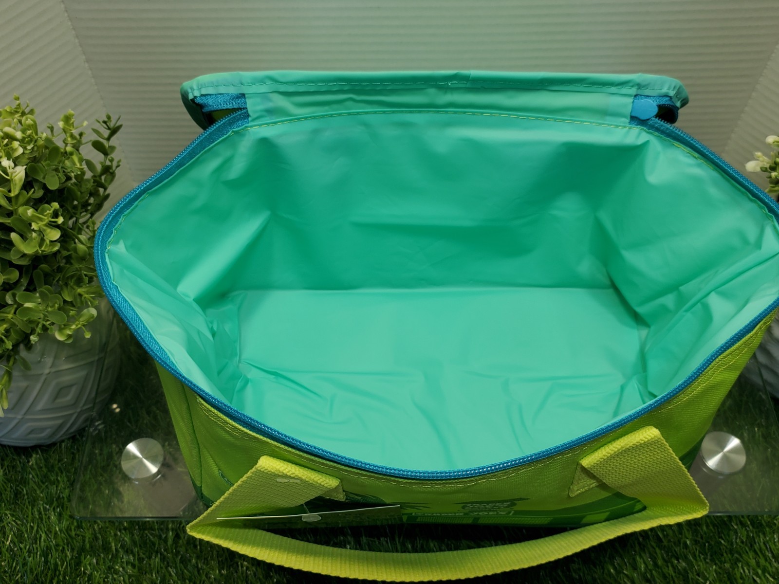 Trader Joe’s Summer 2026 Mini Insulated Tote Bag Palm Green 1.5 Gallons 🟢🌴NEW