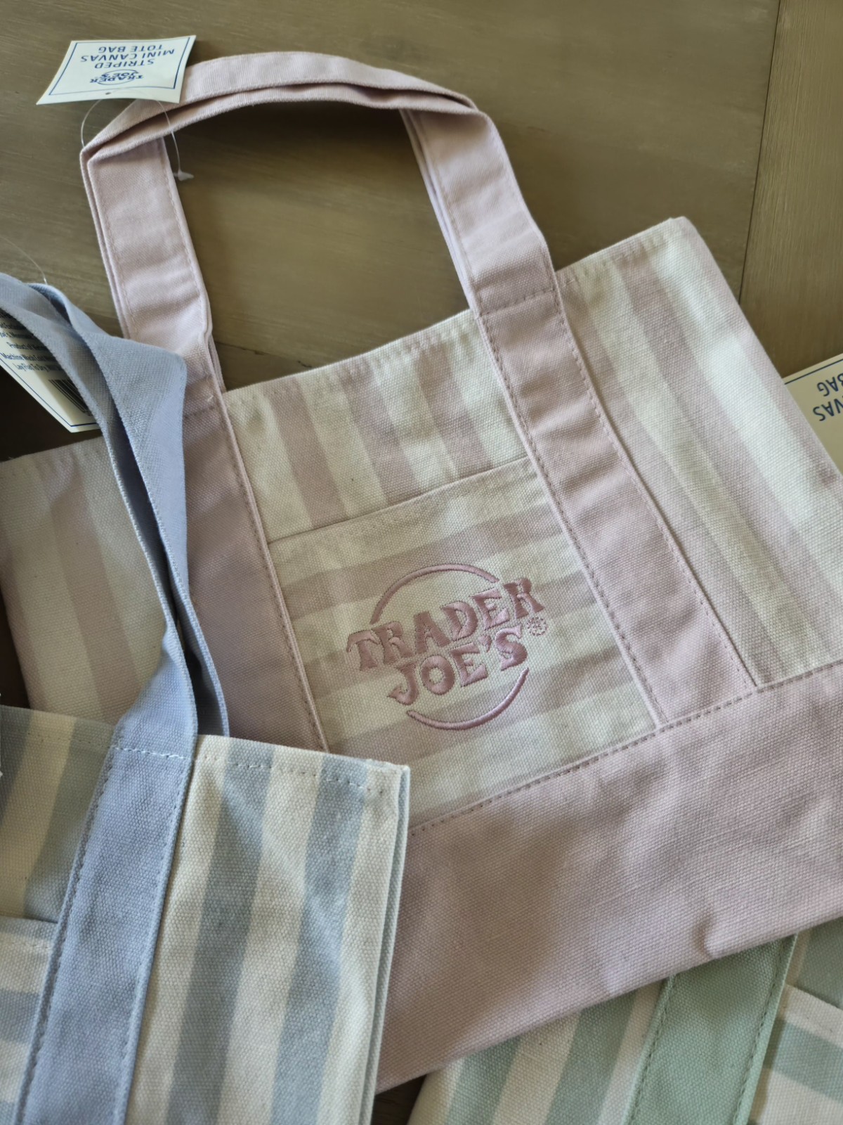 Trader Joe’s Mini Pastel Stripe Canvas Tote Bag Limited Edition 2026 (Set Of 4)