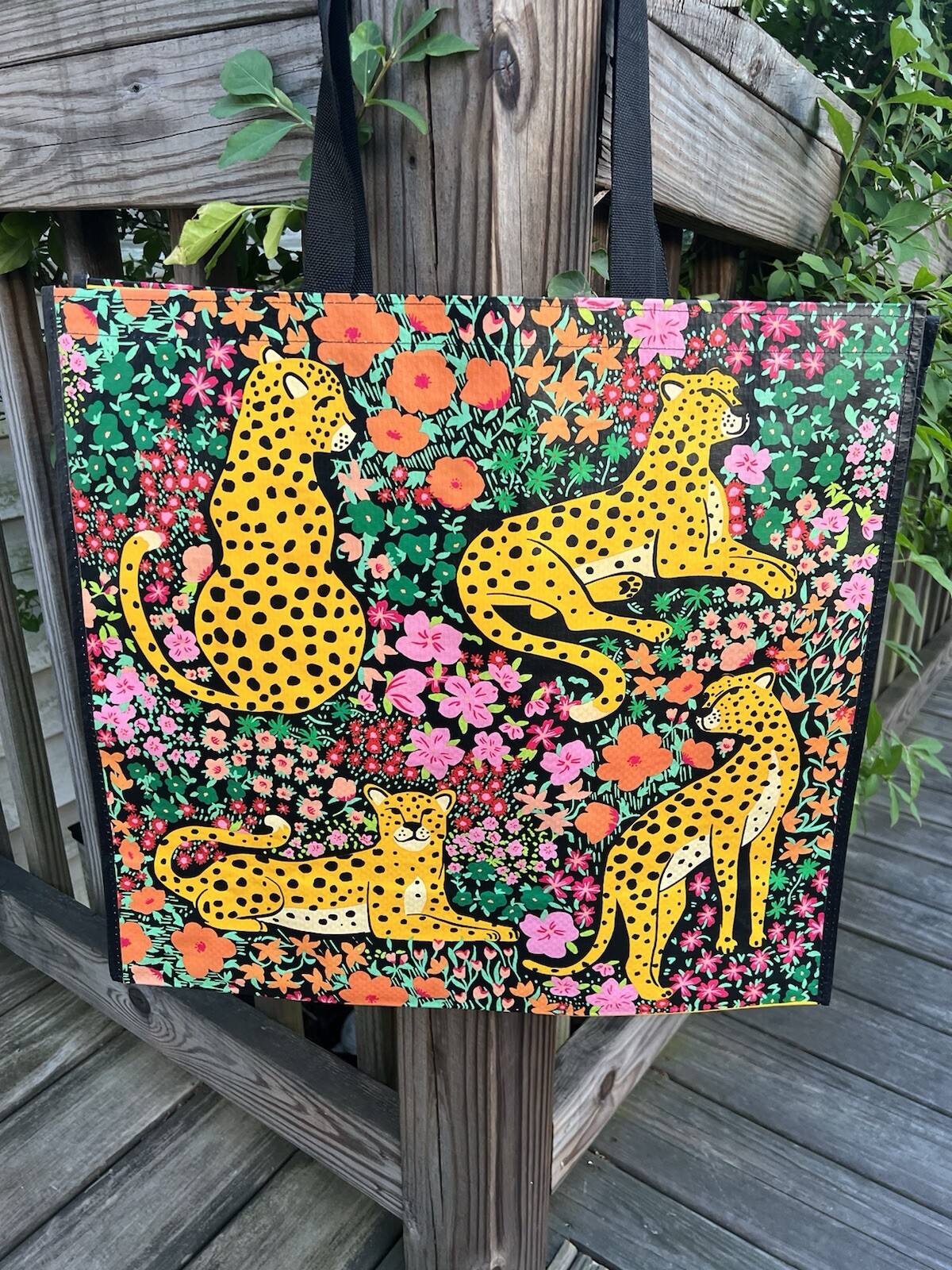 REUSABLE SHOPPING TRAVEL TOTE BAG LEOPARDS ECO FRIENDLY TJMAXX NEW