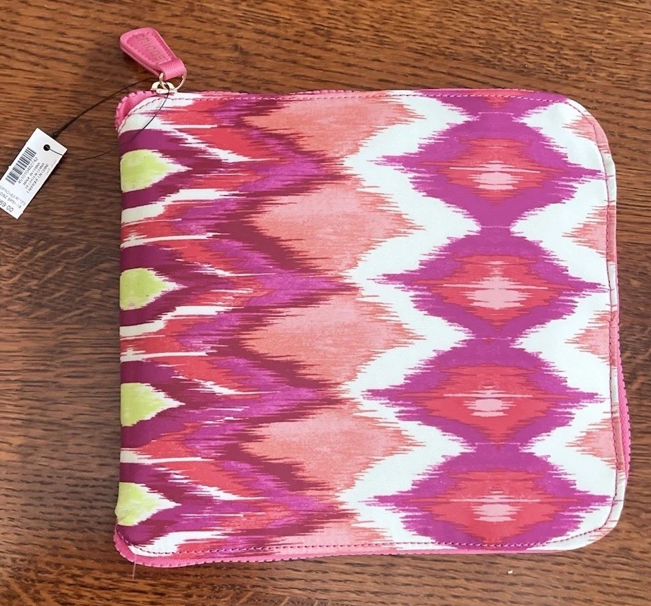 CHICO’S NWT Be Bold Packable Zipper Tote Bag Rose-Pink-White Ikat Print
