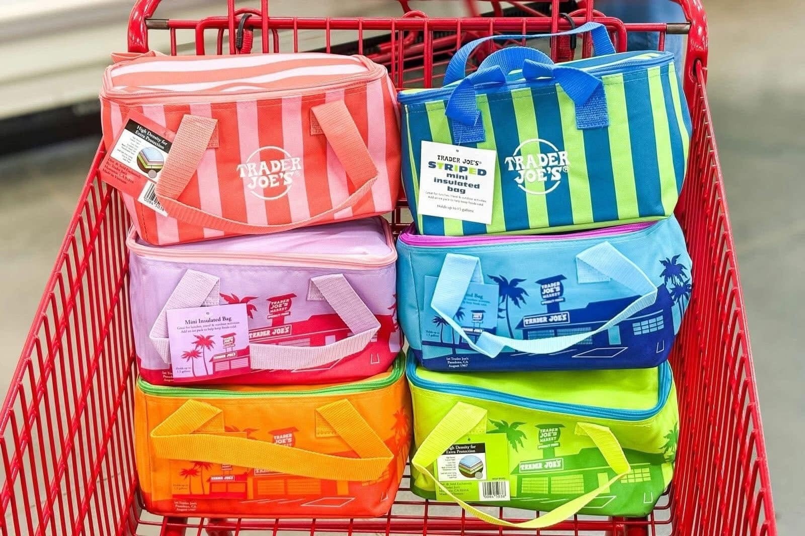 Trader Joe’s 2026 “Summer Fun” Mini Insulated Tote Bags Set of 6 NWT Authentic