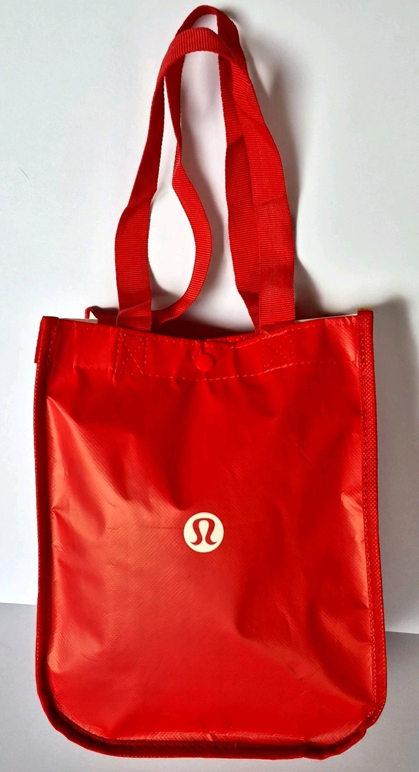 Lululemon Small 12x9x5 Reusable Shopping Tote Lunch Bag Yoga ❤️ Red ❤️ Recycled