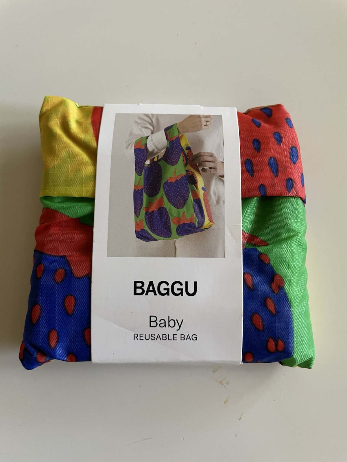 NWT BAGGU BABY ELECTRIC STRAWBERRY MIX BLUE GREEN YELLOW RED REUSABLE TOTE BAG