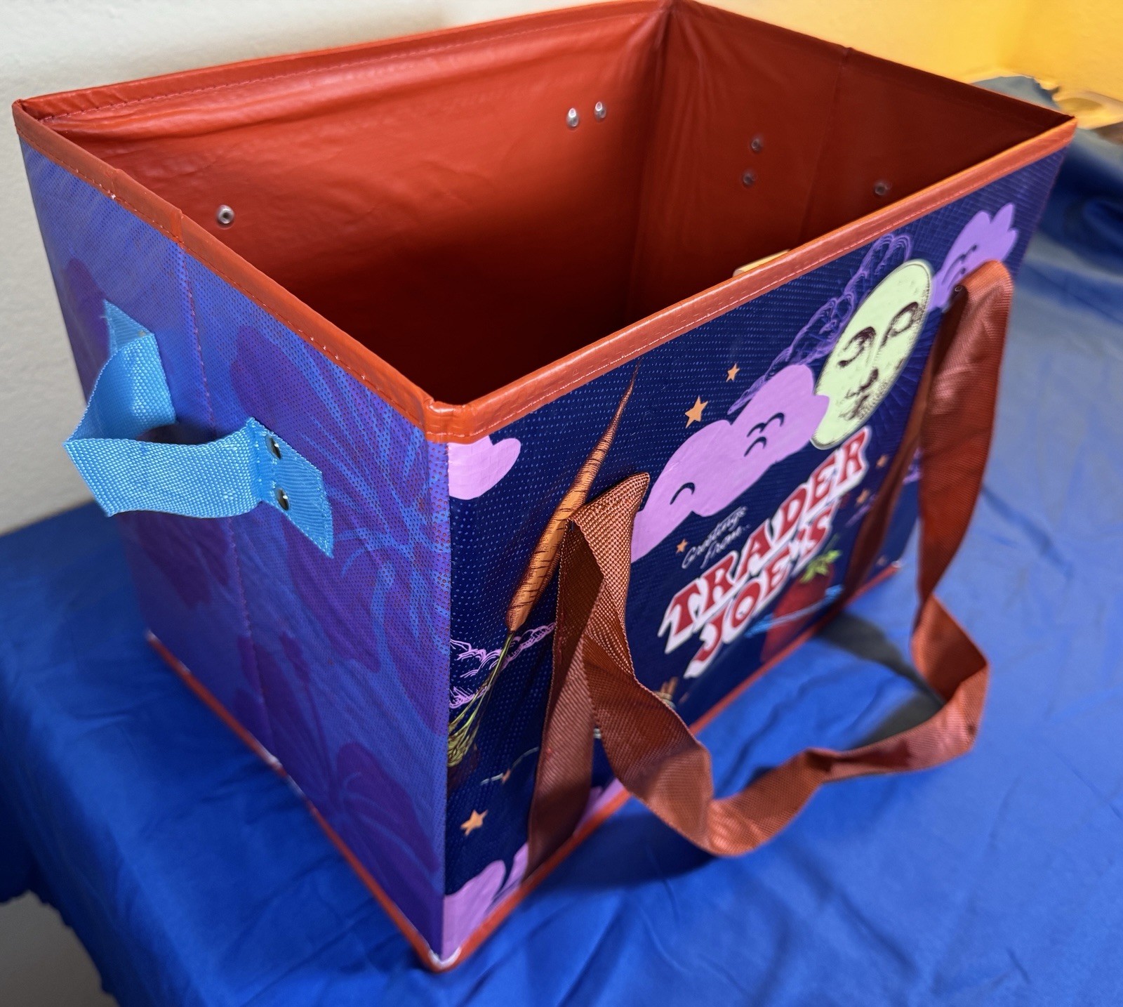 Trader Joe’s Moon & Sky stand up rigid bag. Collapsible Tote Bag 6 Gal NWT