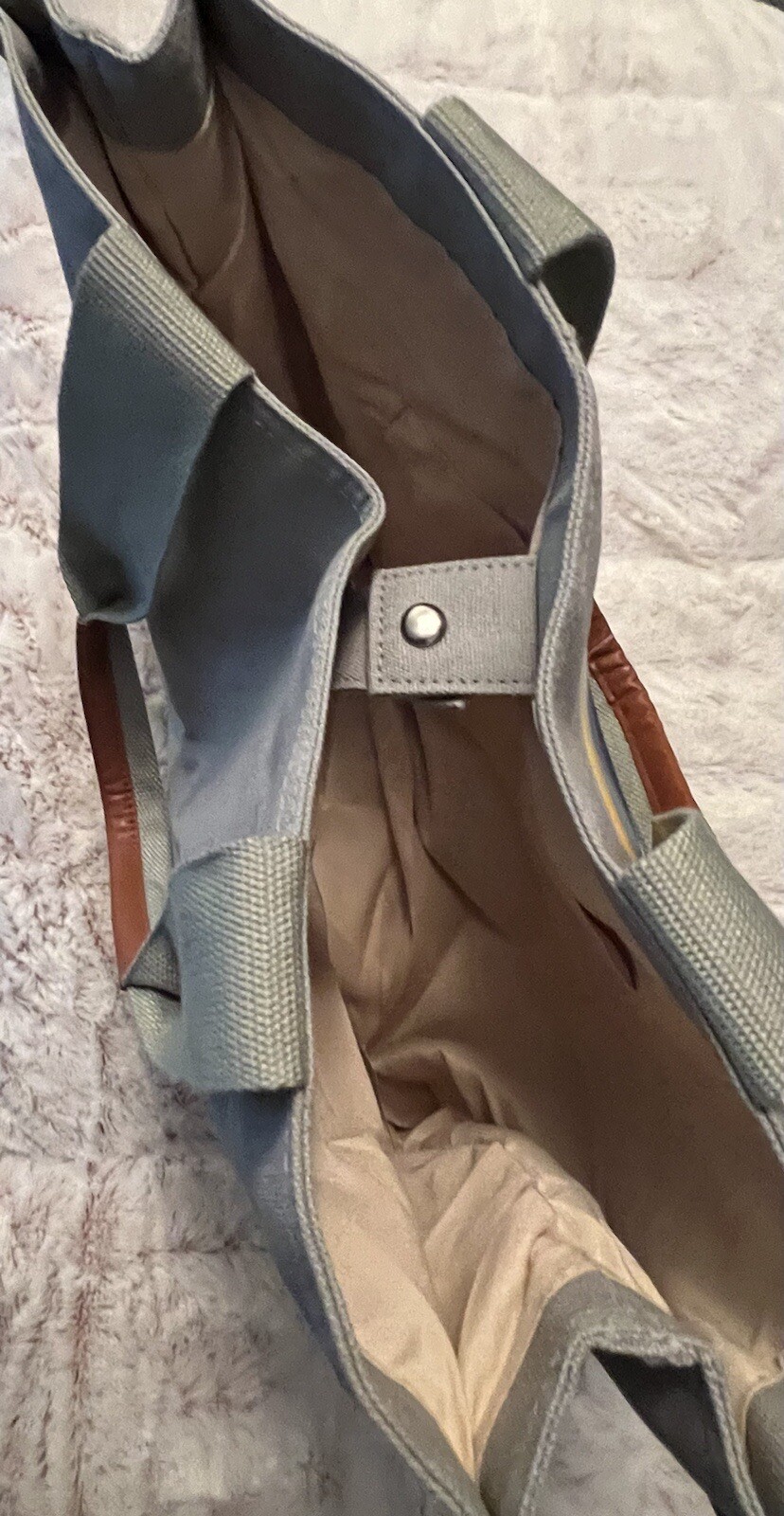 Great Smoky Mountains Tote W/Mountains Bear Sunset Light Green Gray NWT Snaps