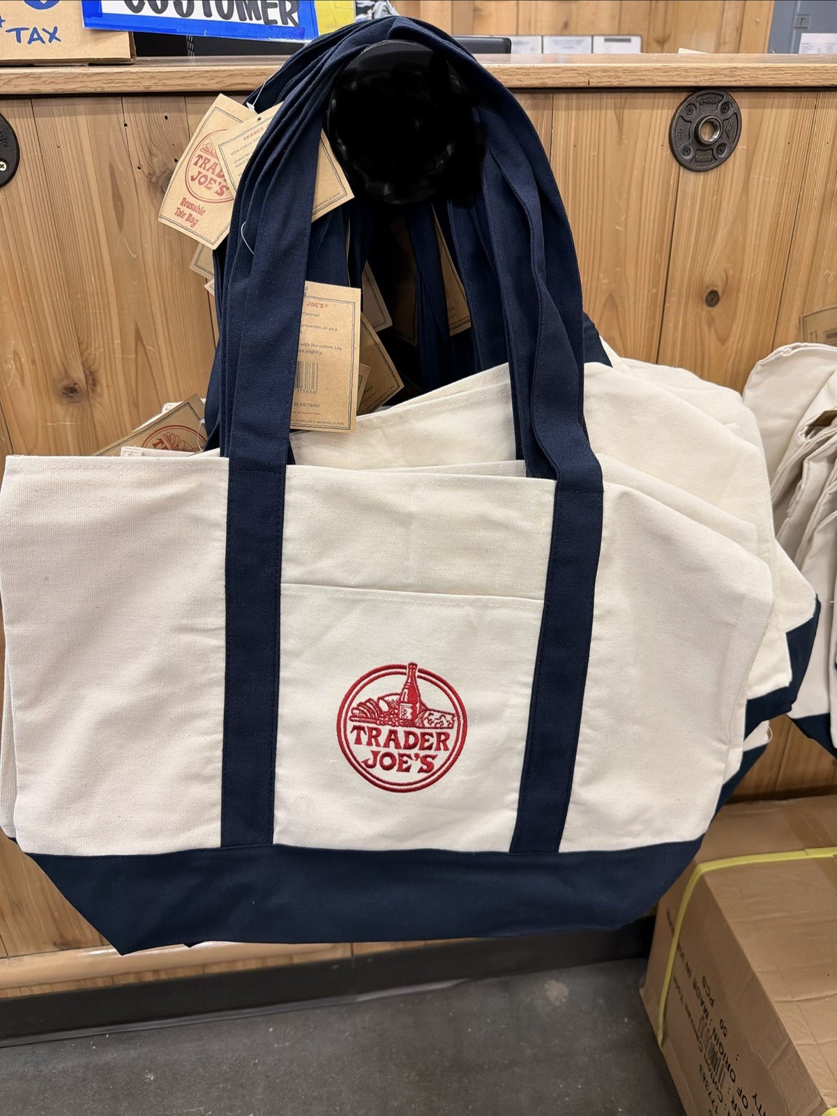 Trader Joe’s Reusable Shopping Tote Bag White & Blue 20 x 16 x 14 in