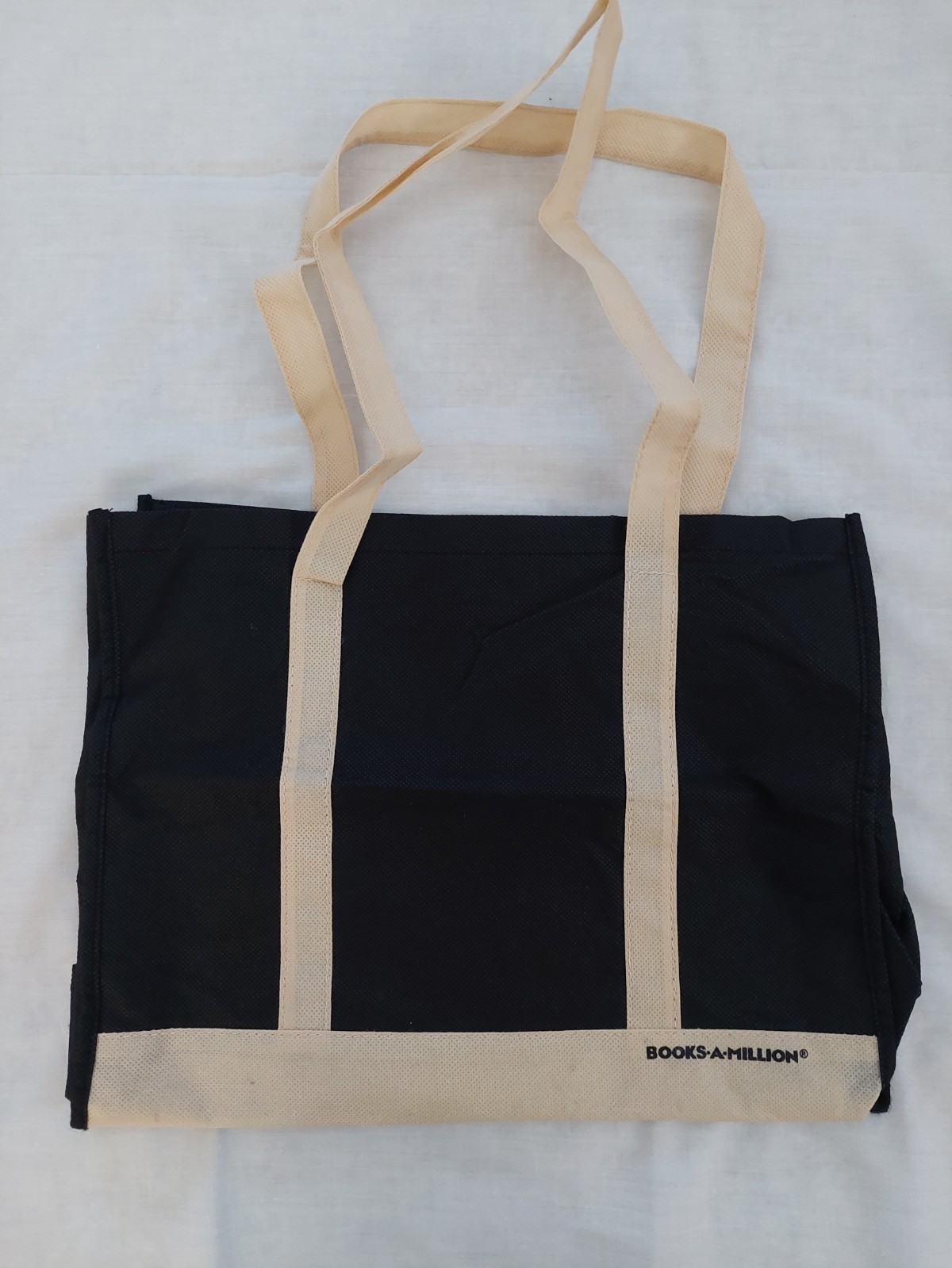 11″ x 15.5″ – “Books -A-Million” Fabric Recycle Shopping Bag – Used