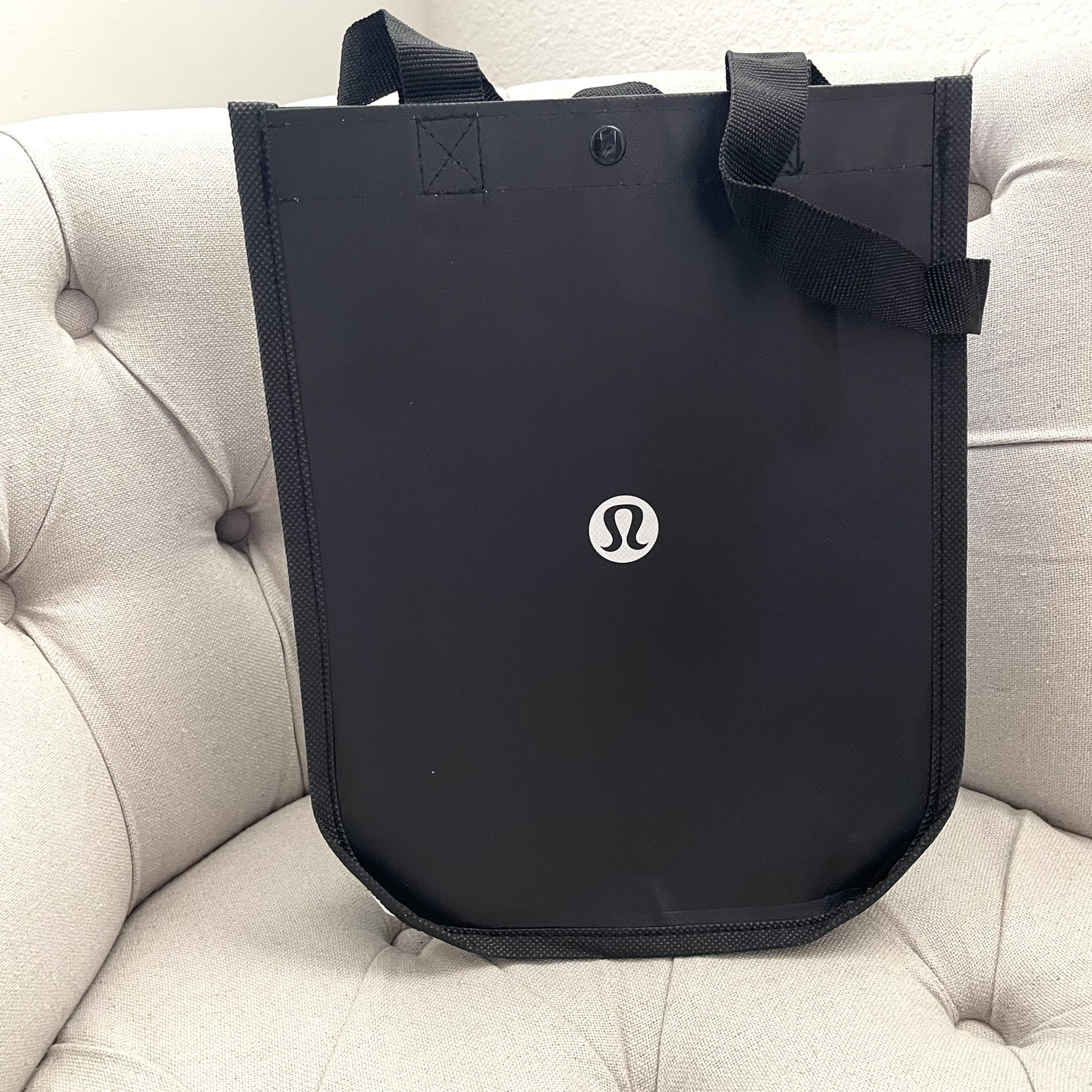 🩵 New Lululemon Reusable Small black & White Shopping Tote gift Lunch Bag