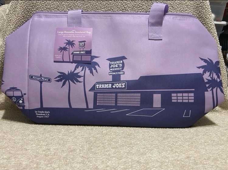 Trader Joe’s Large Reusable Insulated Leak-Proof Bag 8 Gal Purple/Blue