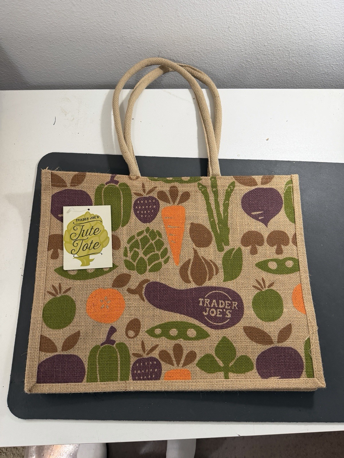 Trader Joe’s Jute Burlap Expand Tote Bag Vegetables Eggplant – New With Tags