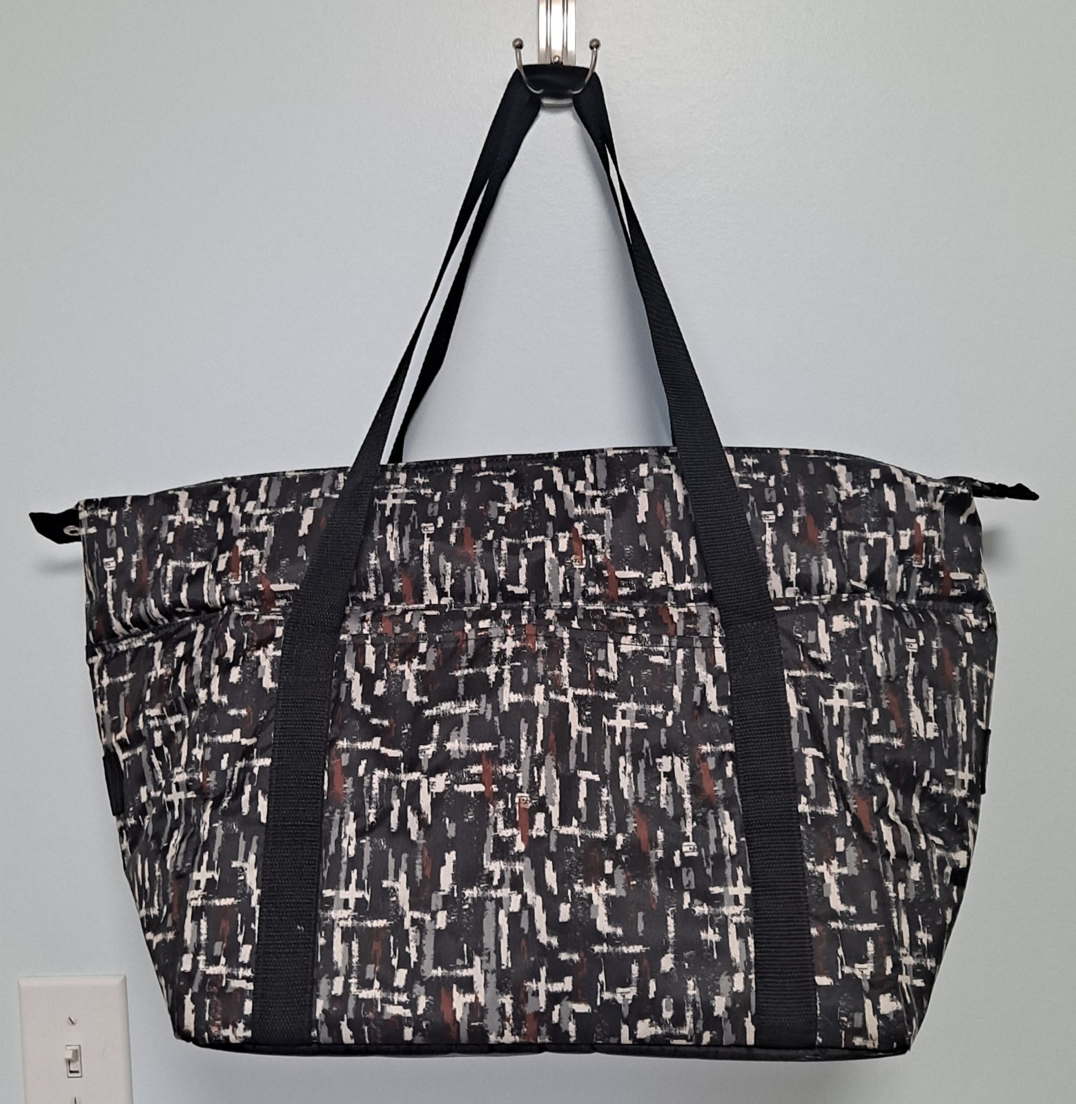 Large Insulated Thirty One Tote Zippered City Scape Pattern 15.5x15x9