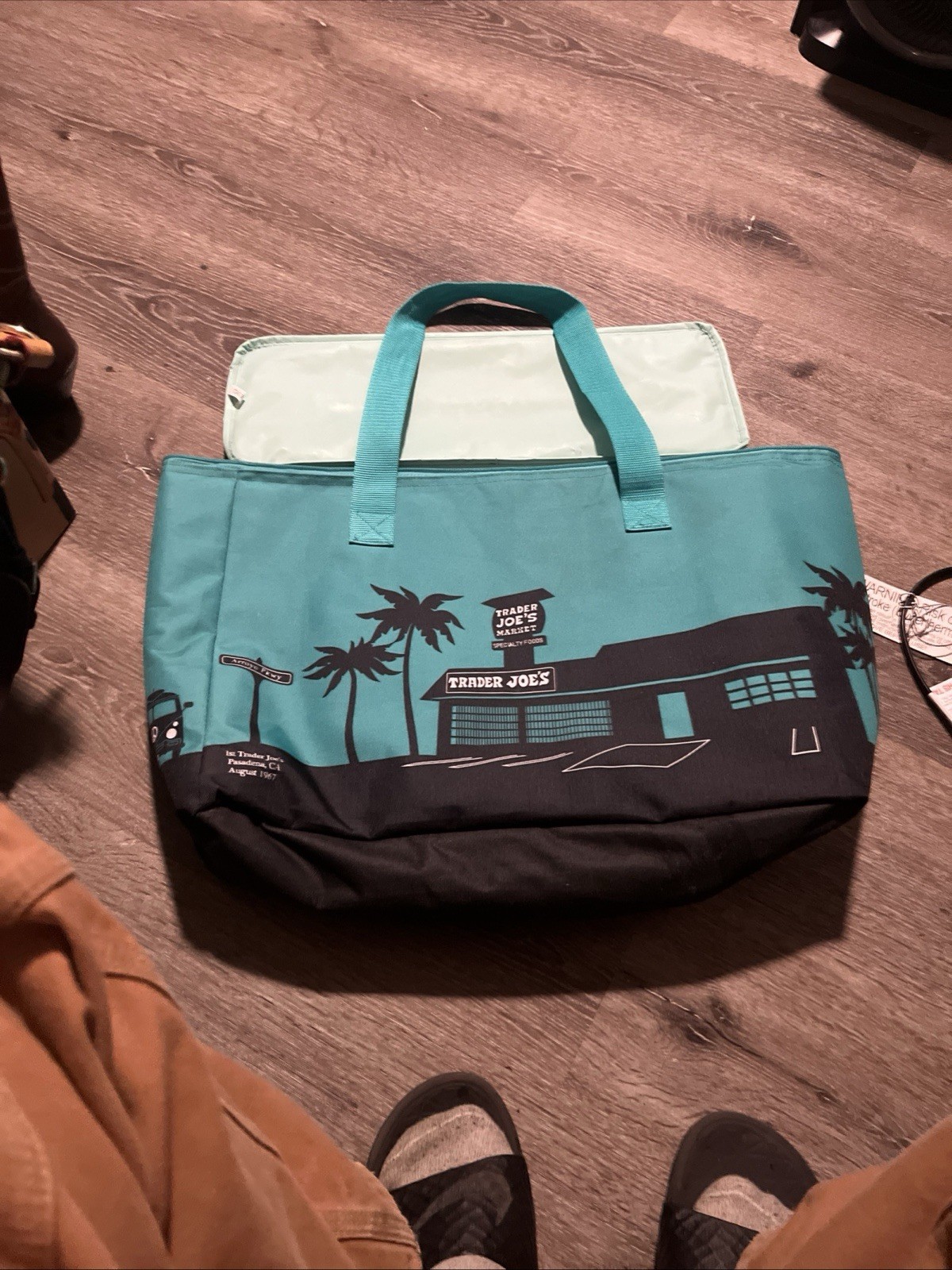 NWT TRADER JOES LARGE 8 GALLON REUSABLE INSULATED COOLER BAG EMERALD GREEN