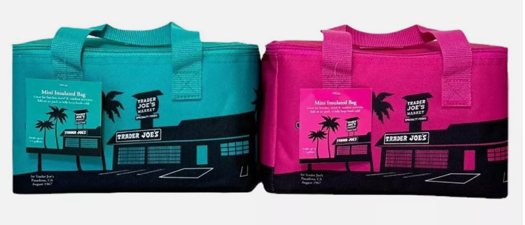Trader Joe NWT MAGENTA or TEAL Limited 1.5 GAL TOTE LUNCH TOTE BAG 2024 💚