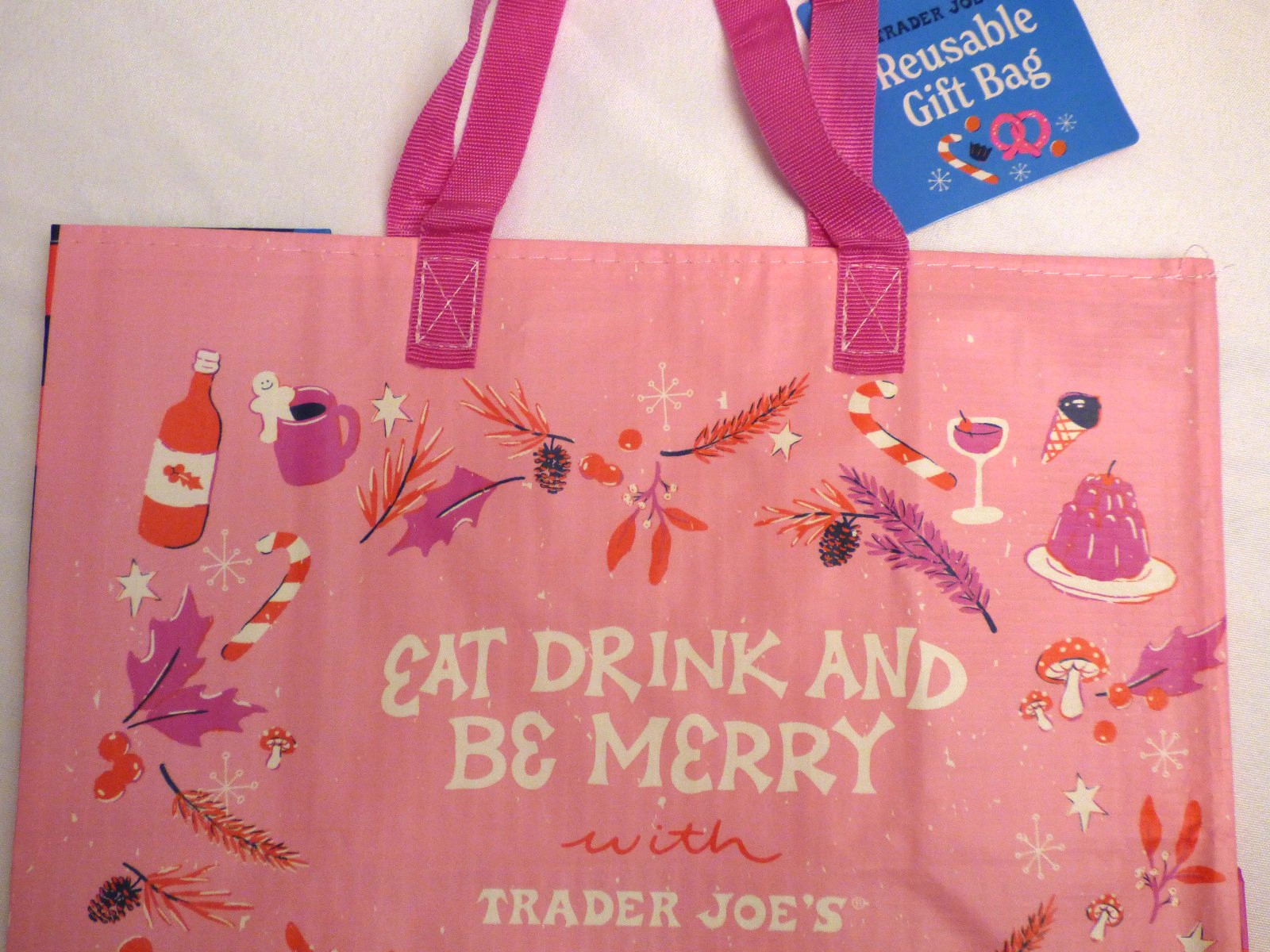 Trader Joe’s – Reusable Gift Bag – Pink – Holiday 2025 – Limited Edition