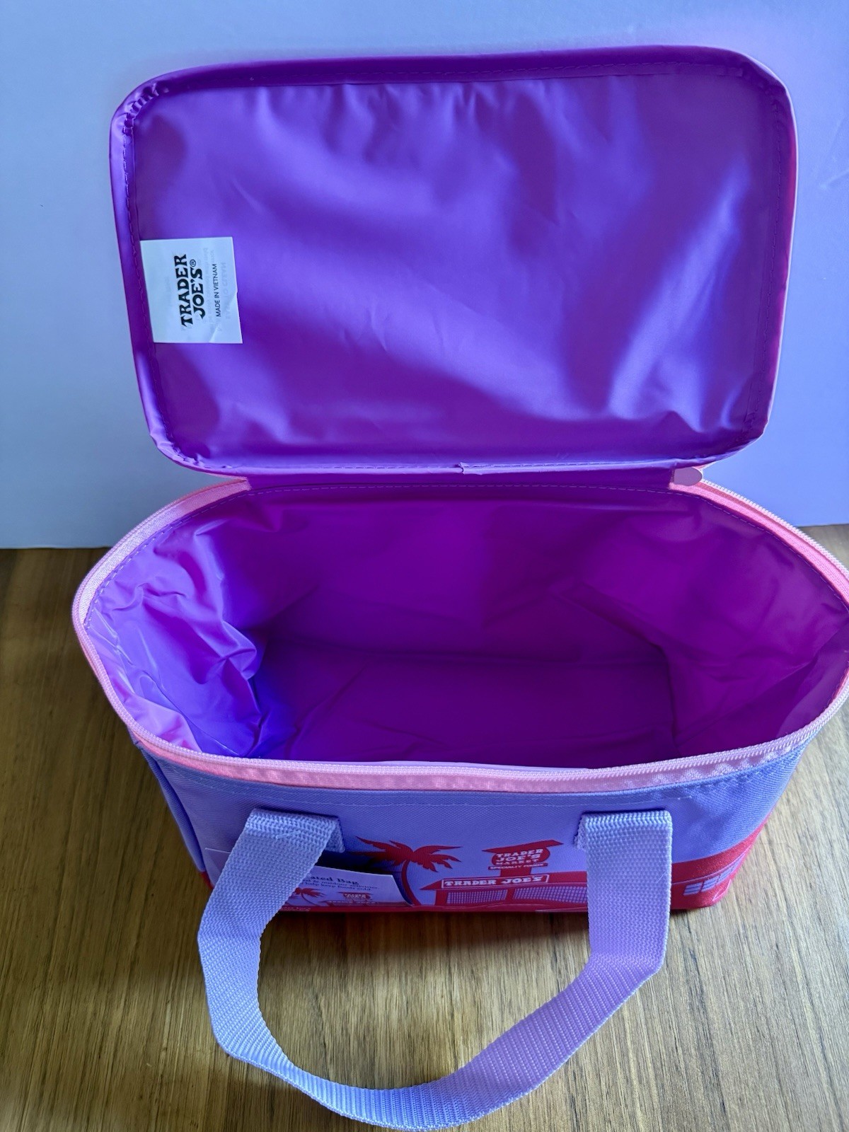 Trader Joe’s PURPLE PINK Palm Tree Mini Insulated Cooler Bag NWT Limited Ed 2026