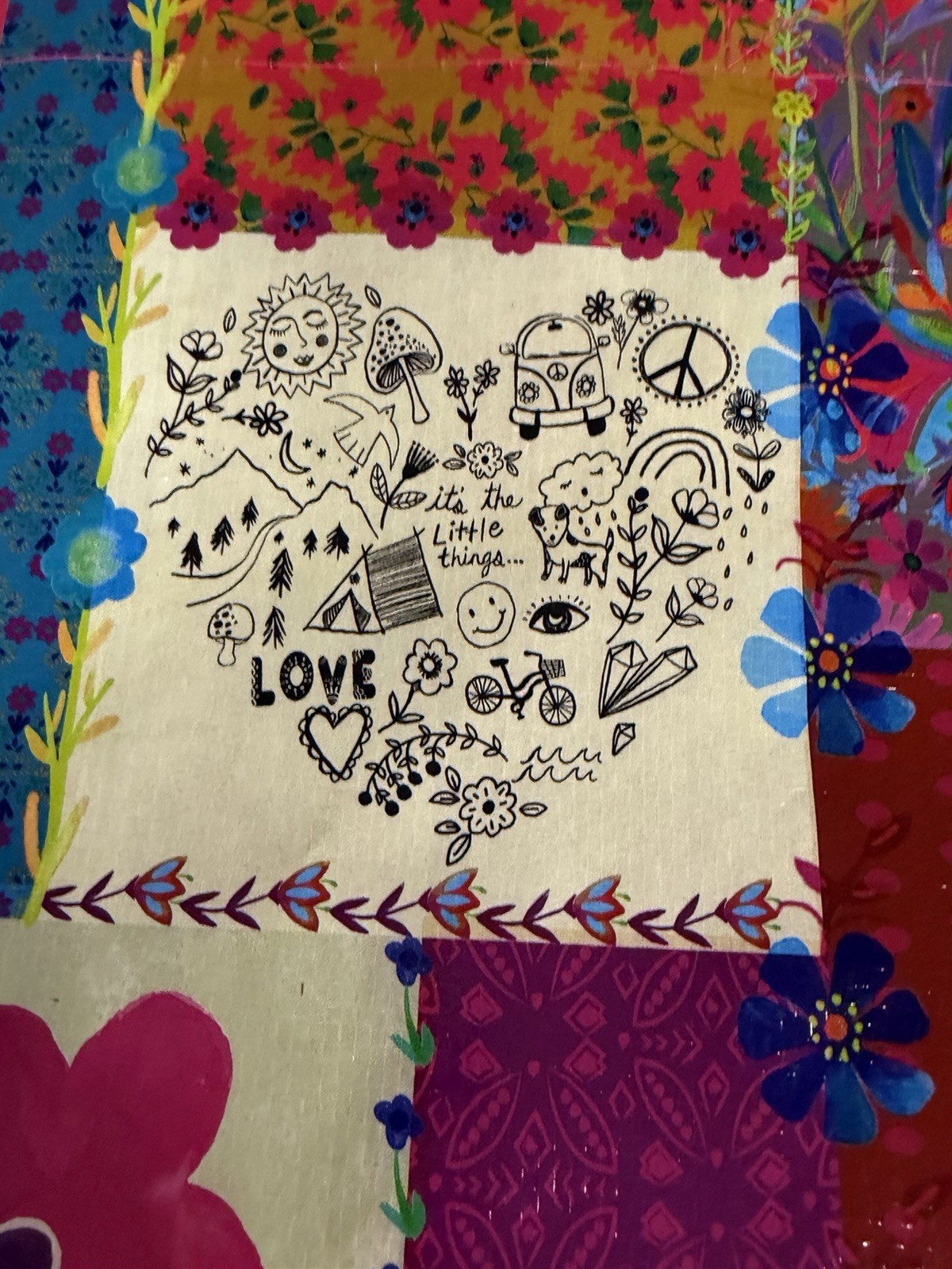 New Natural Life Multi Color Floral Carry All Patchwork Be Happy Tote Bag Boho