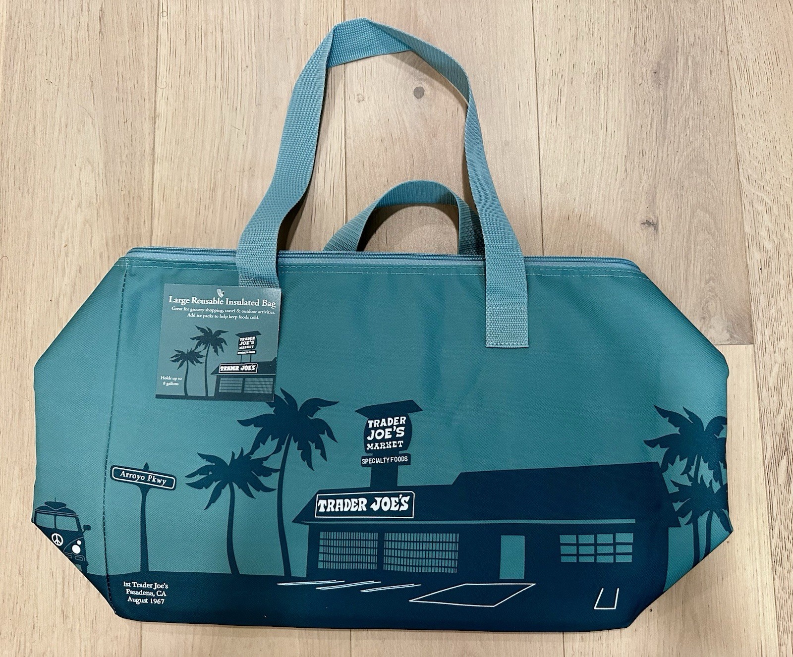 Trader Joe NWT Limited Edition COLOR 8 GALLON INSULATED REUSABLE TOTE BEACH BAG