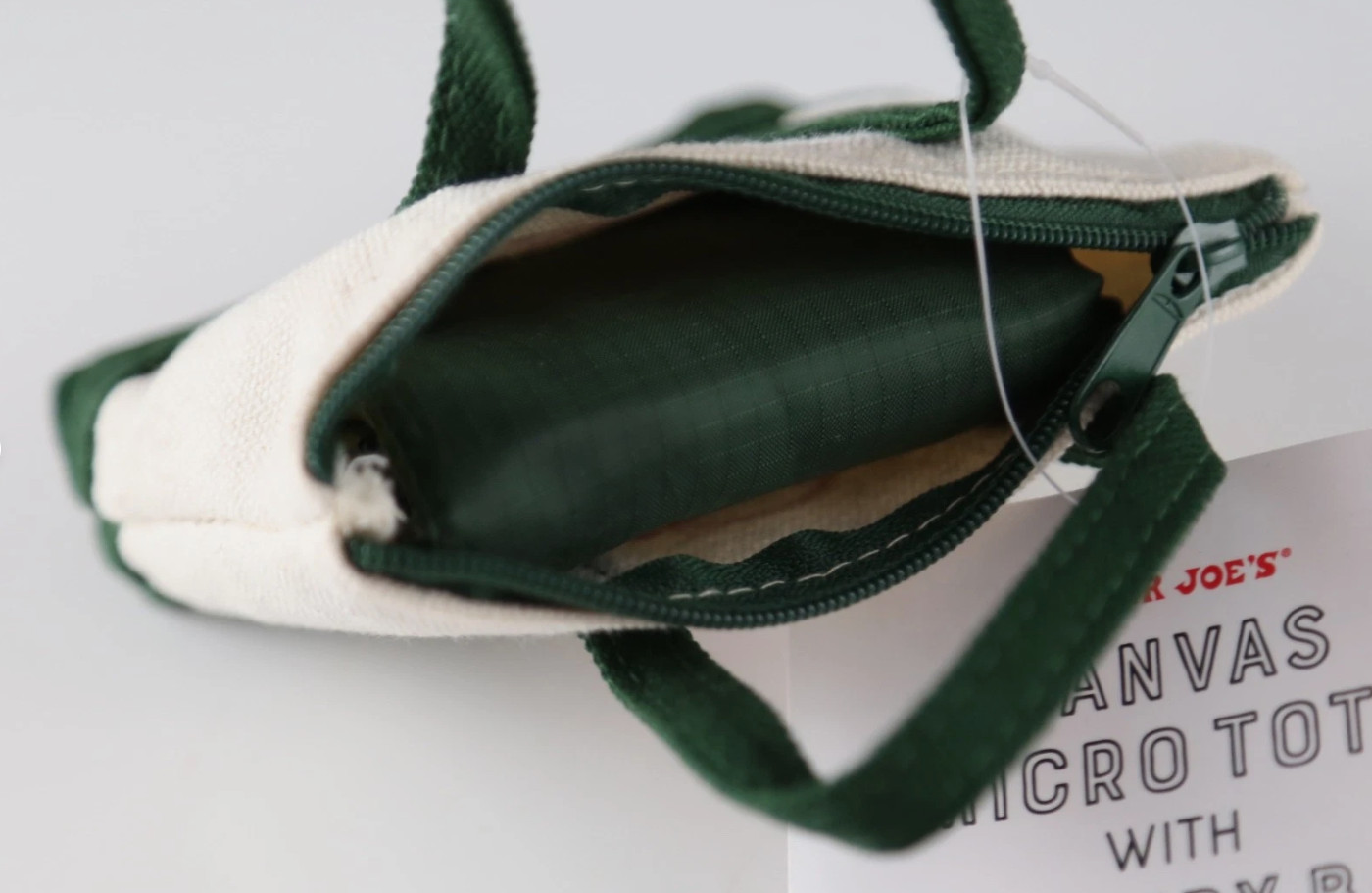 2025 Trader Joe’s Canvas Micro Tote w/ Grocery Bag CHRISTMAS LIMITED GREEN(U7Z19
