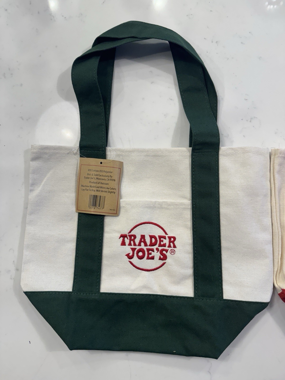 Trader Joe’s Mini Tote Holiday Set (Red And Green) New With Tags.