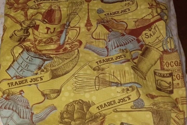 Trader Joe’s Women’s Vintage Reusable Tote Bag Used Good Condition