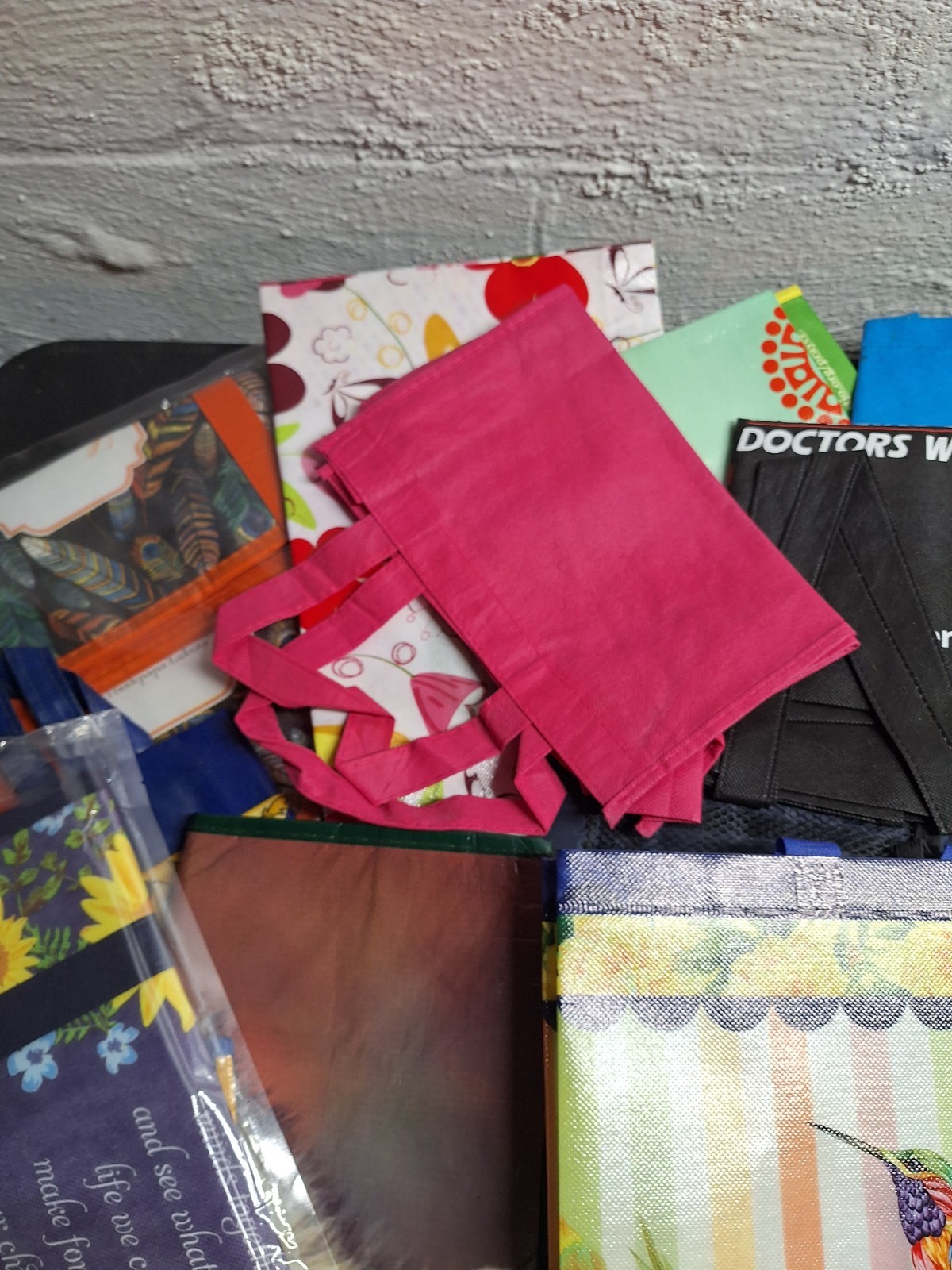 Lot Of 39 Reusable Jewelry Grocery Shopping Bags Various Sizes & Brands Used