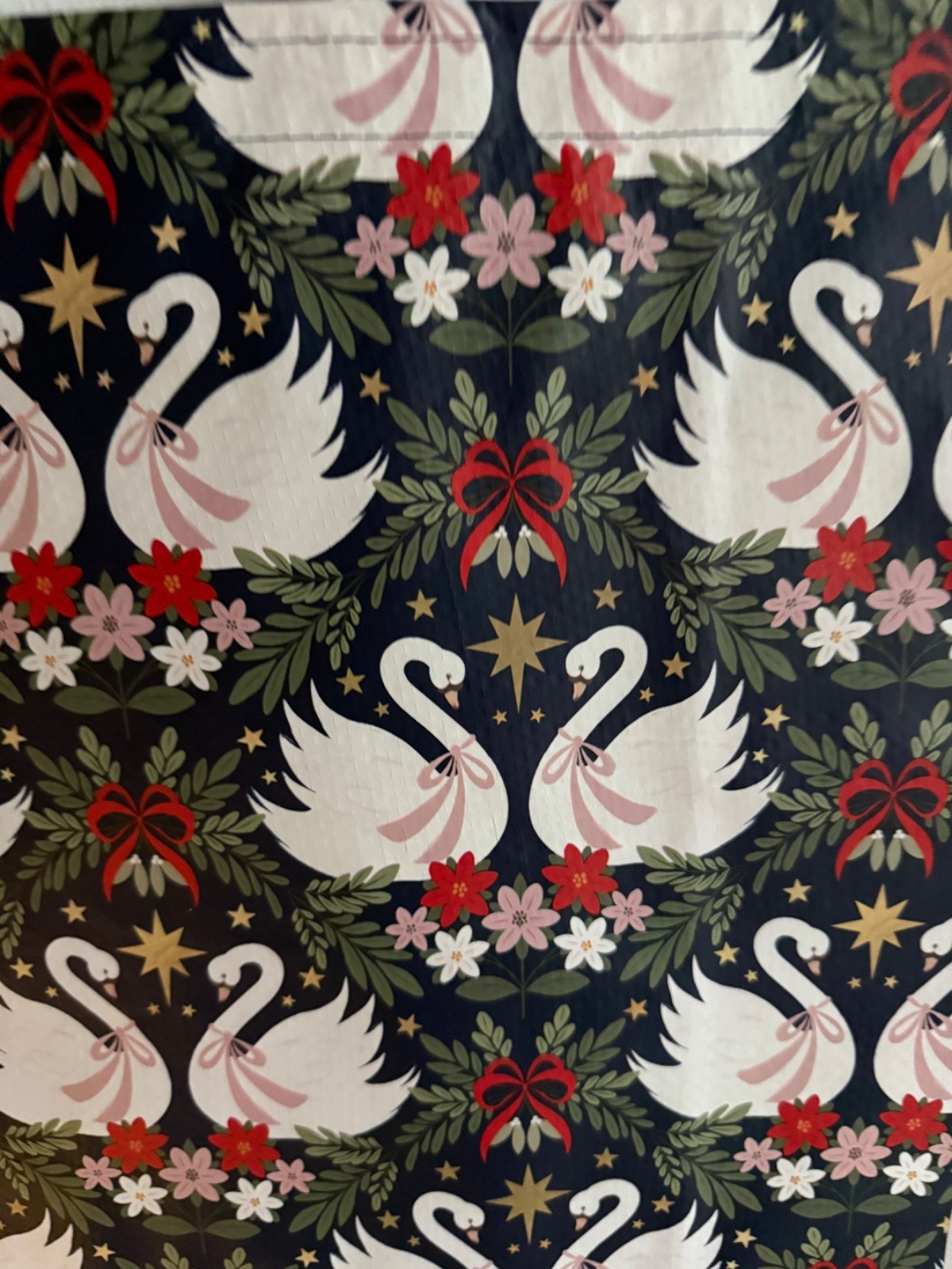 TJ MAXX REUSABLE LARGE SHOPPING BAG NEW SWAN LOVE RED BOW FLORAL GREEN WHITE