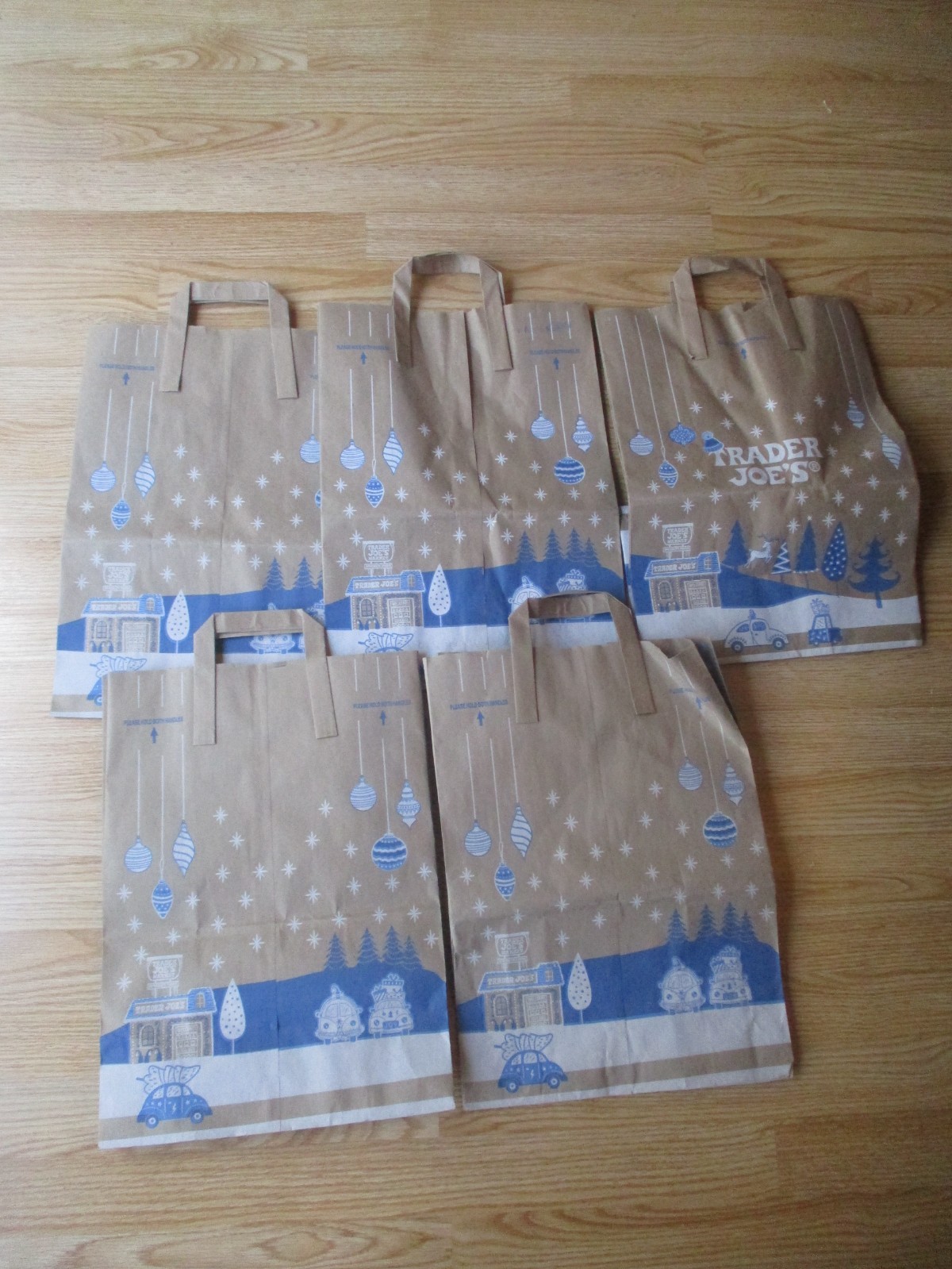 Trader Joe’s Holiday Winter 2024 Paper Bags Set of 5