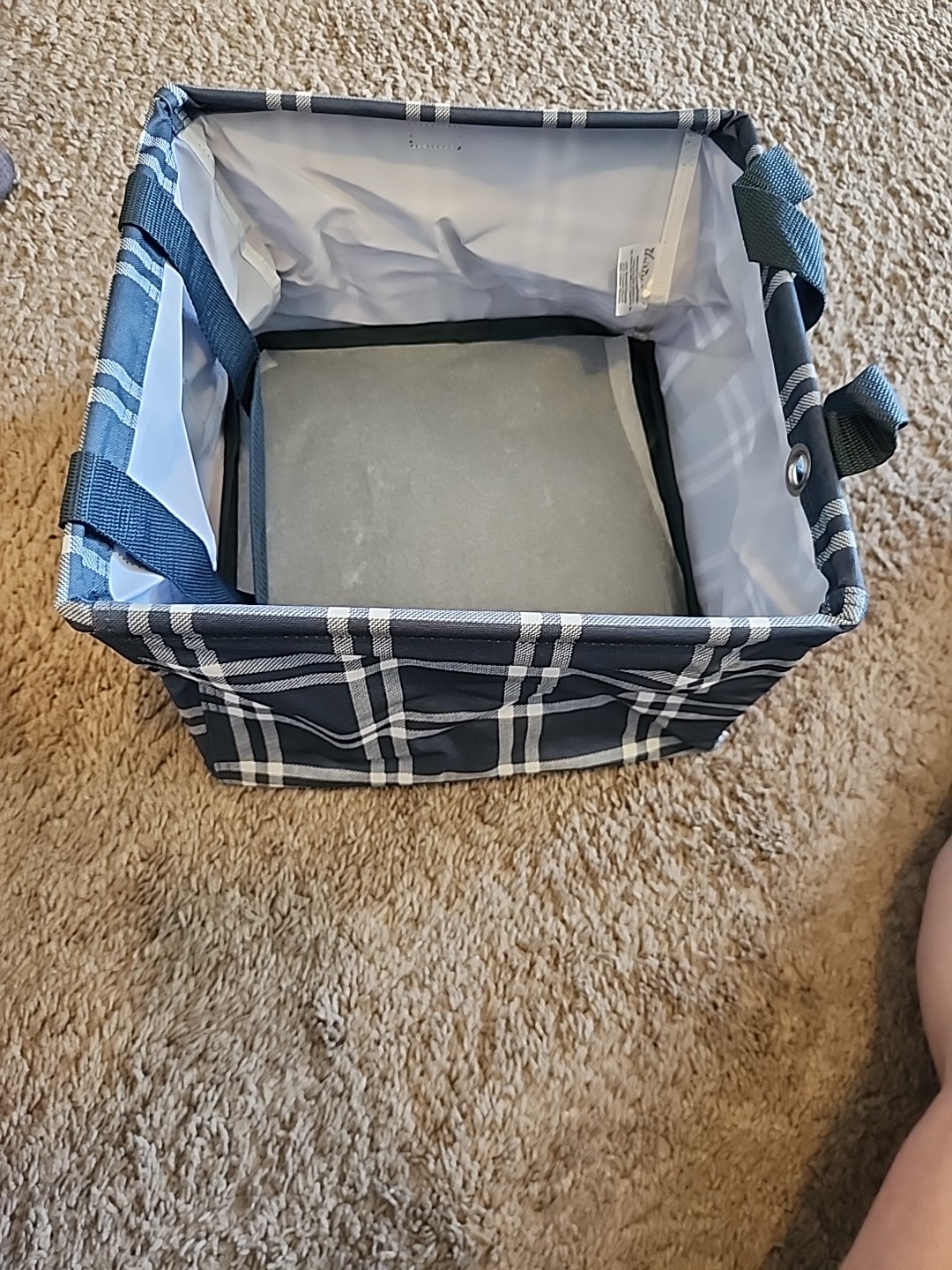Brand New Thirty-one Square Utility Tote In Sweater Weather Plaid