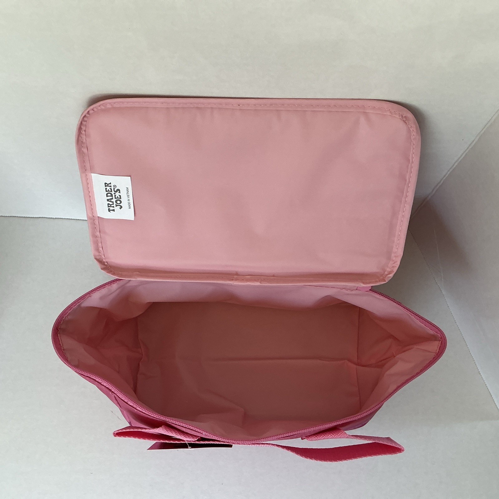 Trader Joe’s Pink Insulated MINI Cooler Reusable Lunch Bag NWT SKU #80244