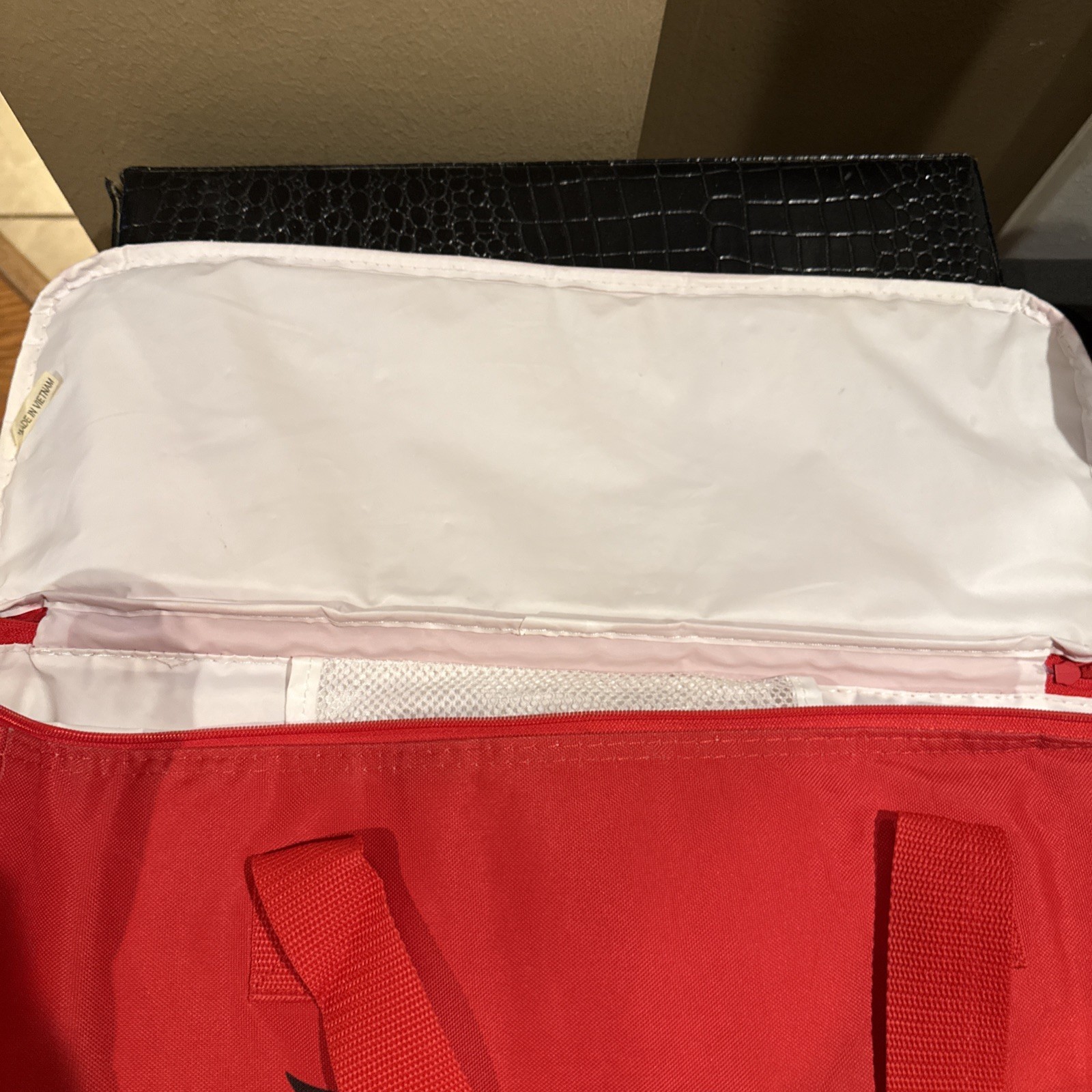 Trader Joe’s XL Red 19”L x 13”H Insulated Tote Freezer Cooler Bag Market Shoppe