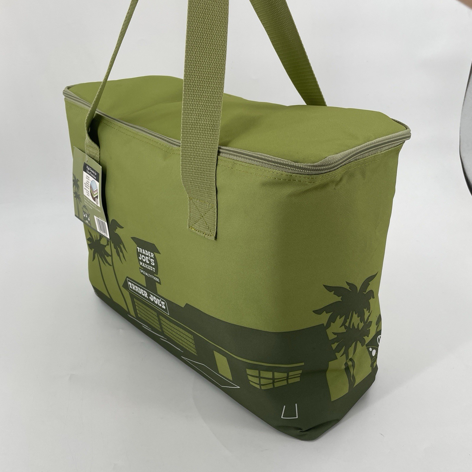 Trader Joe’s Large Reusable Insulated Tote Bag in Green – 8 Gallons