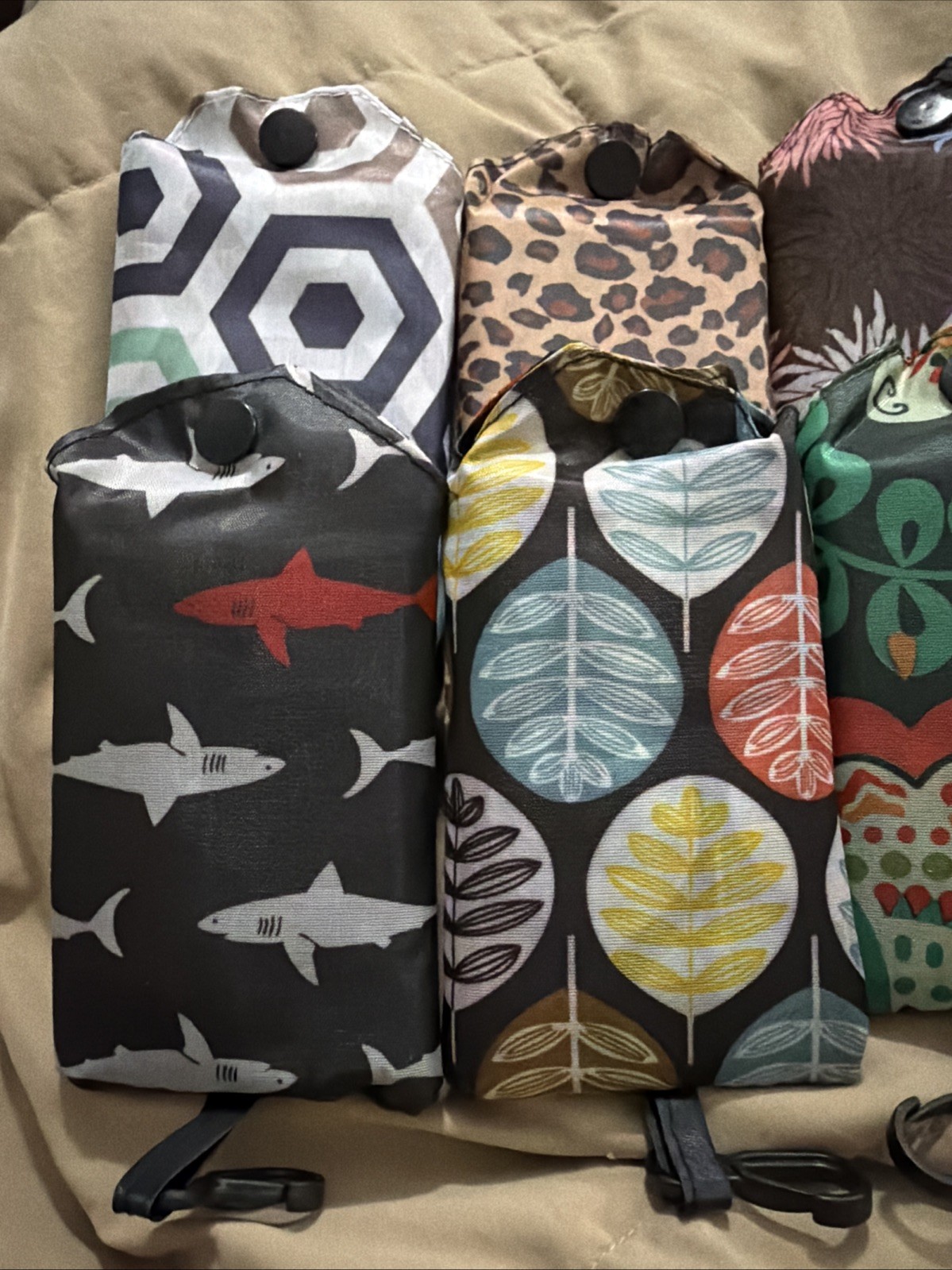 Lot of 10 Foldable Reusable Washable Shopping Grocery Bags- New (01)