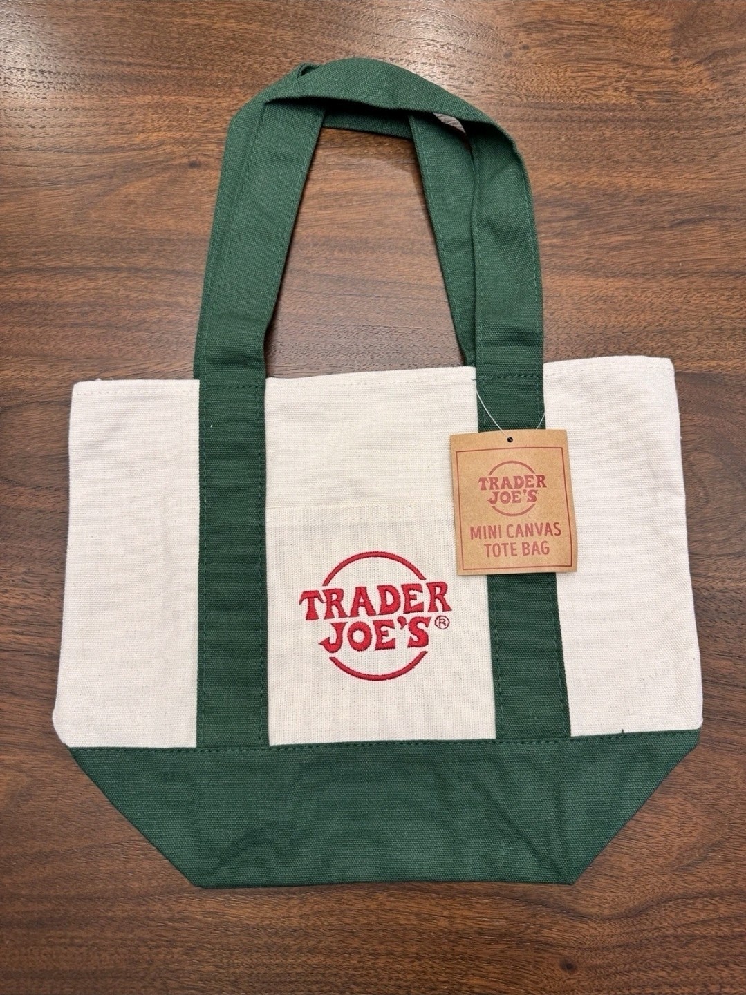 BRAND NEW with TAGS – Trader Joe’s – Holiday Canvas Mini Tote Bag – Set of 4 US