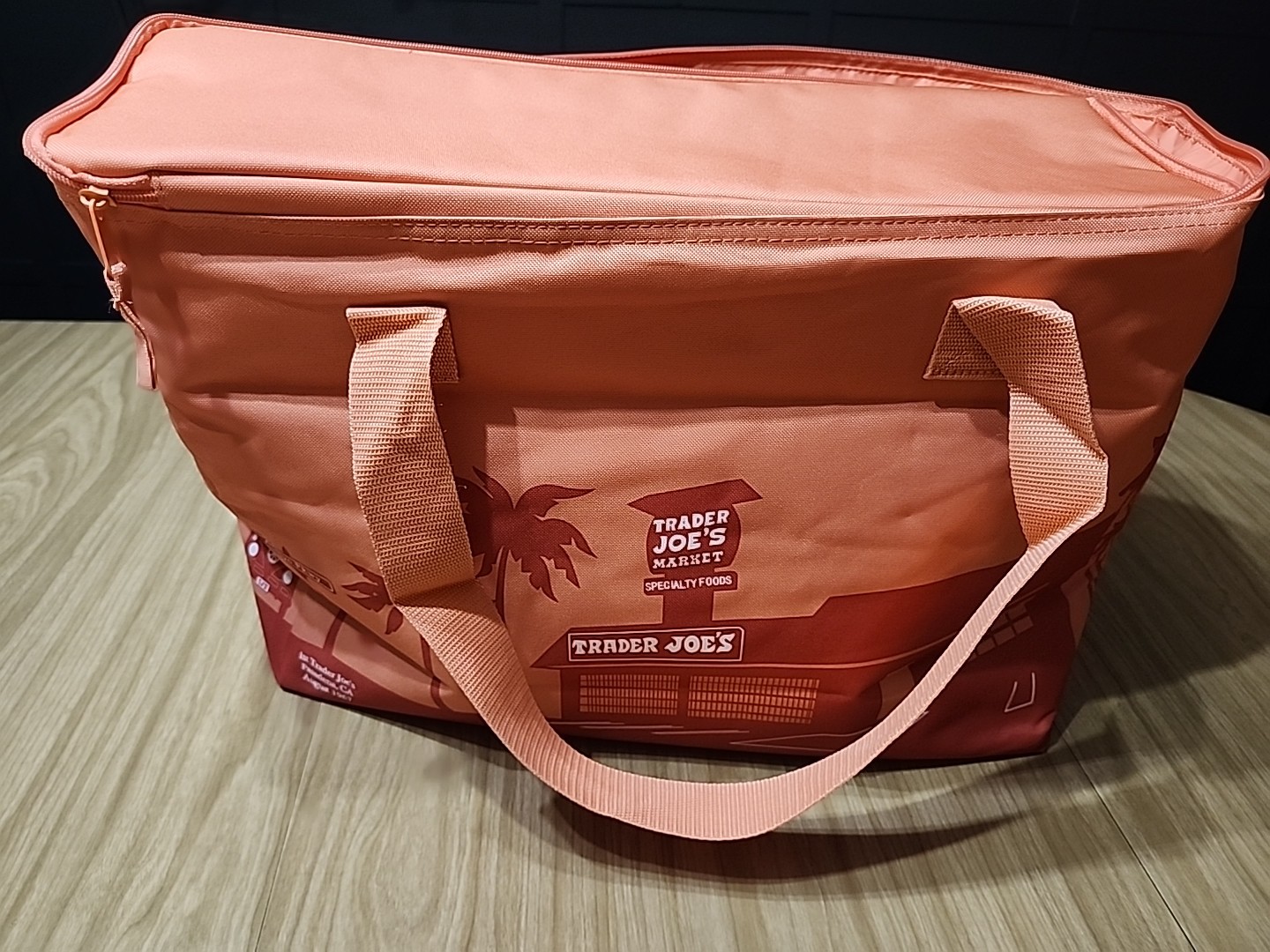 Trader Joe’s Large Peach🍑 Insulated Tote! NEW 2025 COLOR – FREE SHIPPING
