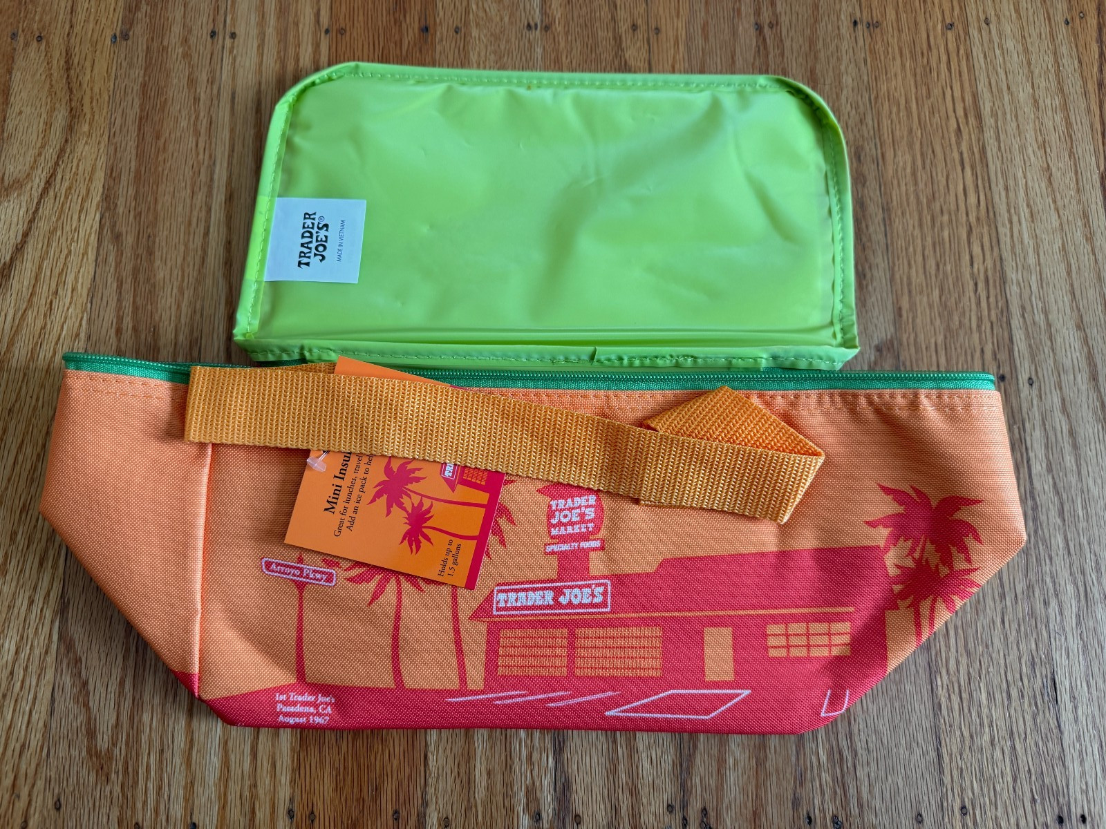 Trader Joe’s 2026 Mini Insulated Tote Bag Limited Edition Choose One New
