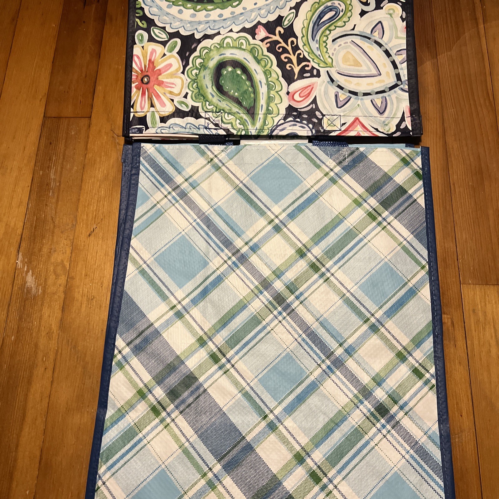 MEDIUM Reusable Shopping ToteBags Eco-Friendly 2 Pk MARSHALLS 16 x 13 1/2 PLAID