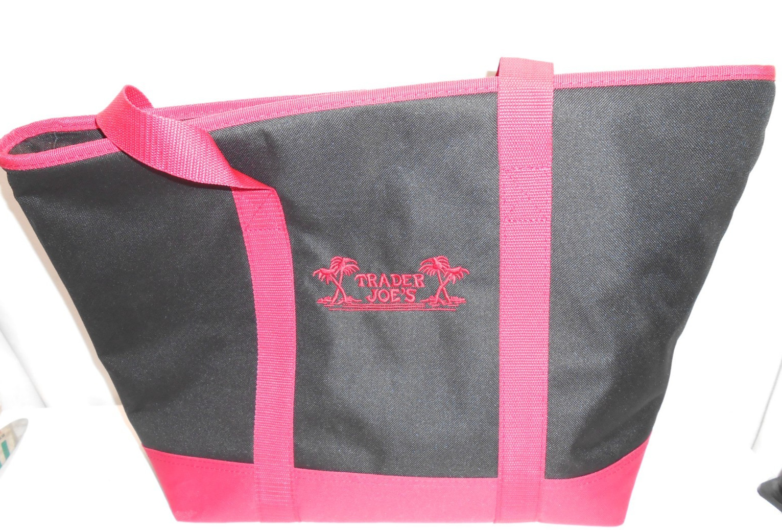 Trader Joe’s Insulated Cooler Tote Bag XL 7 Gallon Reusable Black Red New