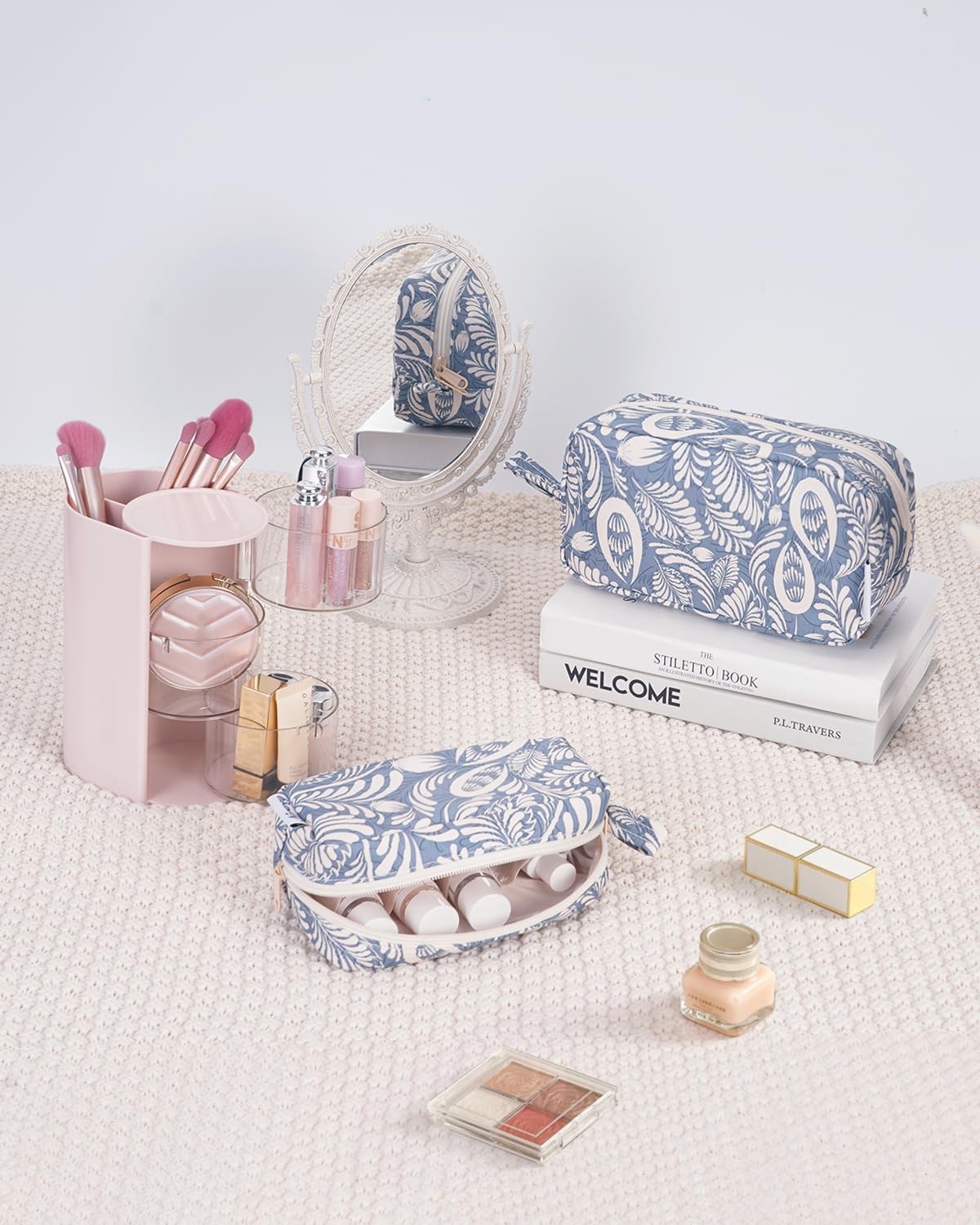 Narwey Cute Makeup Bag Small Toiletry Travel Cosmetic Large, Blue Leaf