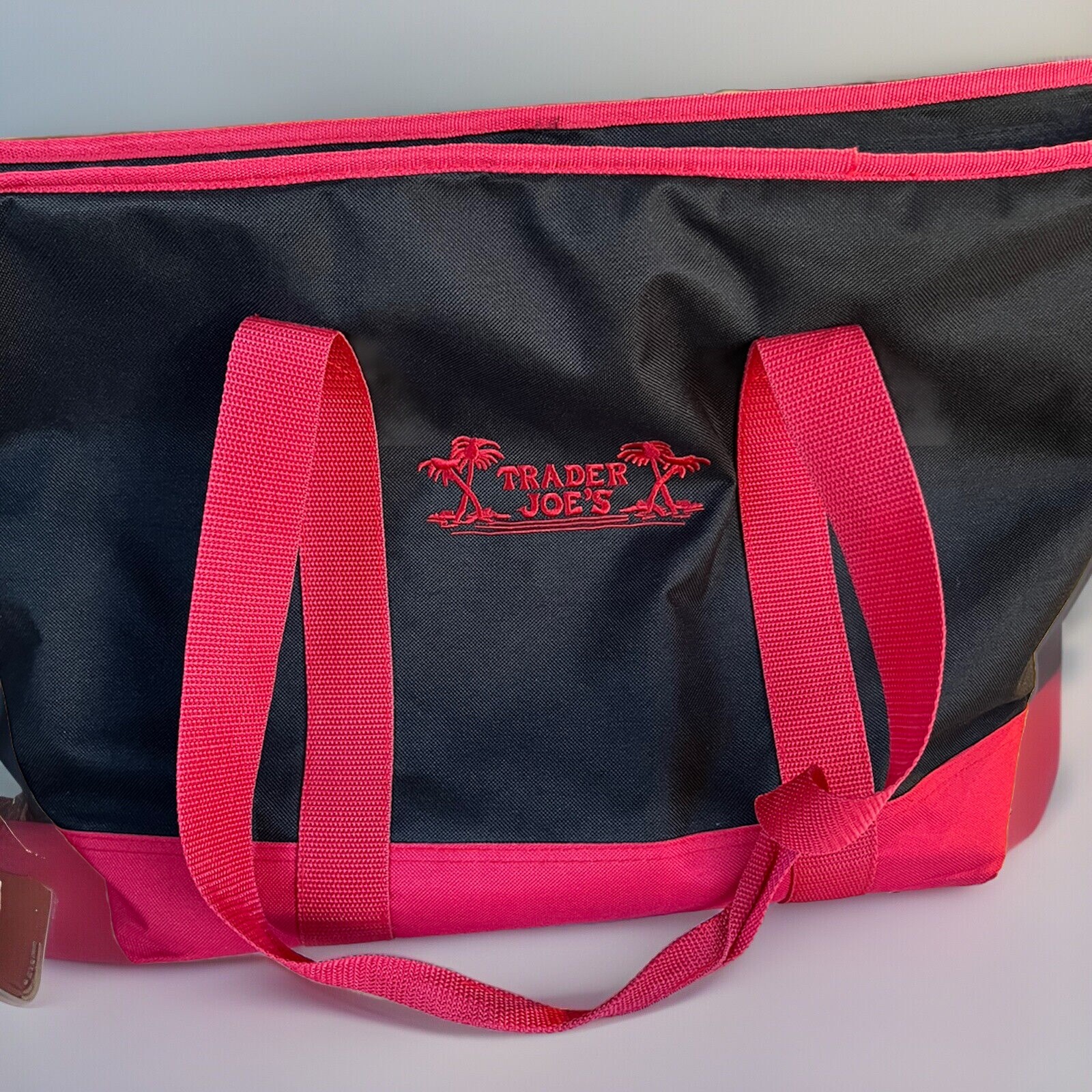 Trader Joes Reusable Insulated Cooler Tote Bag RED BLACK Large 20in x 14in