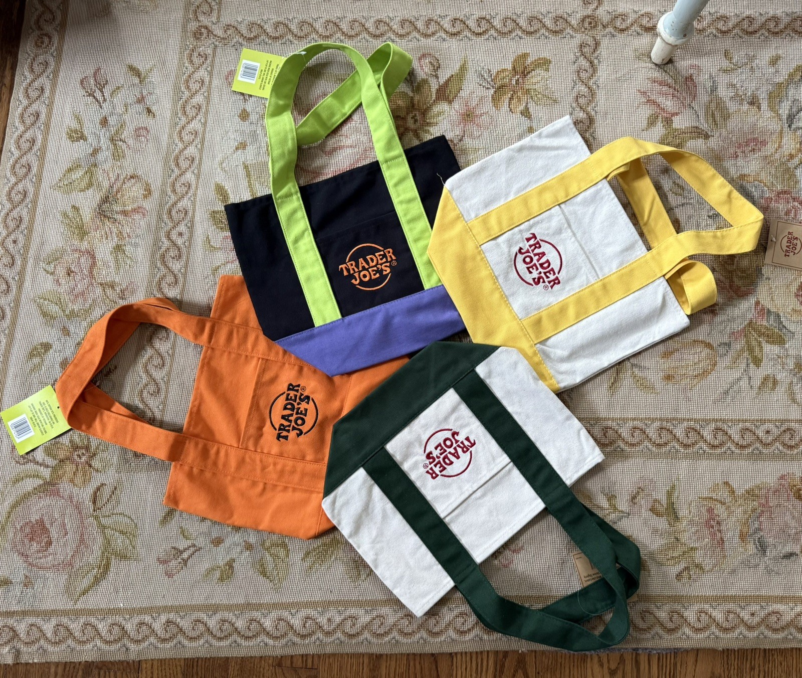 Trader Joe’s Mini Tote Bag Set of 4 Green/Yellow/Orange/Black Halloween edition