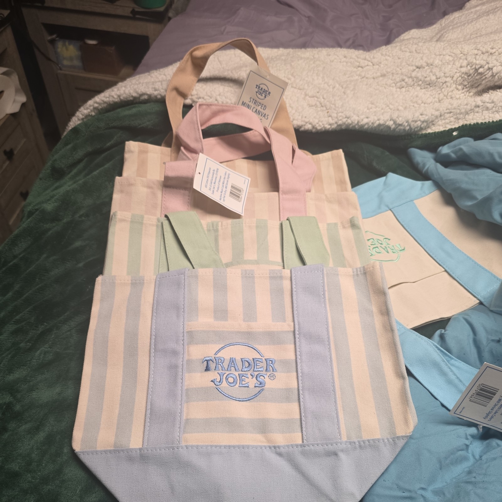 Trader Joe’s set of 4 Striped Multicolor Tote Bag 2026 Limited Edition Set of 4