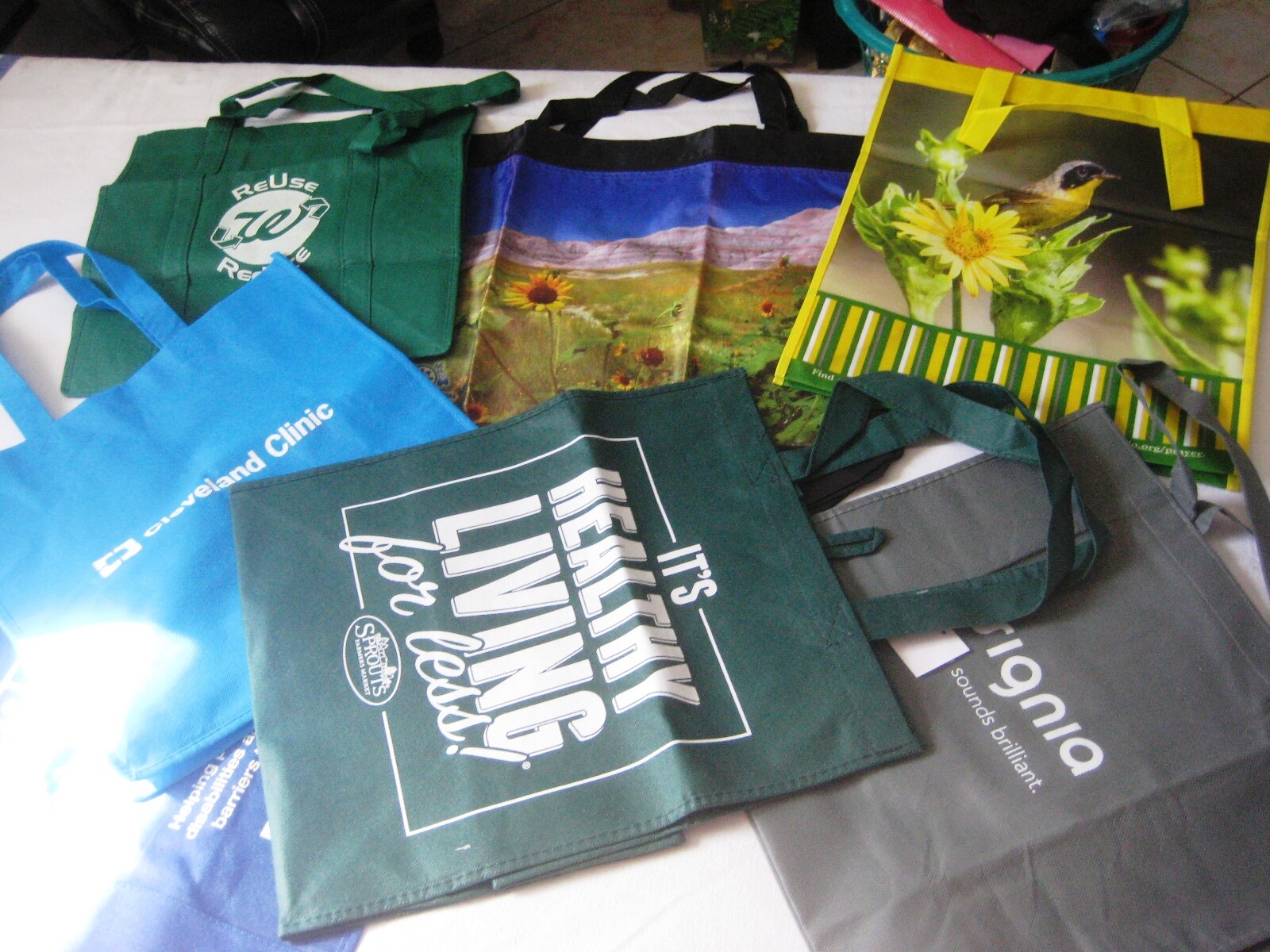 lot of 7 New reusable shopping tote bags canvas, nylon, assorted advertising