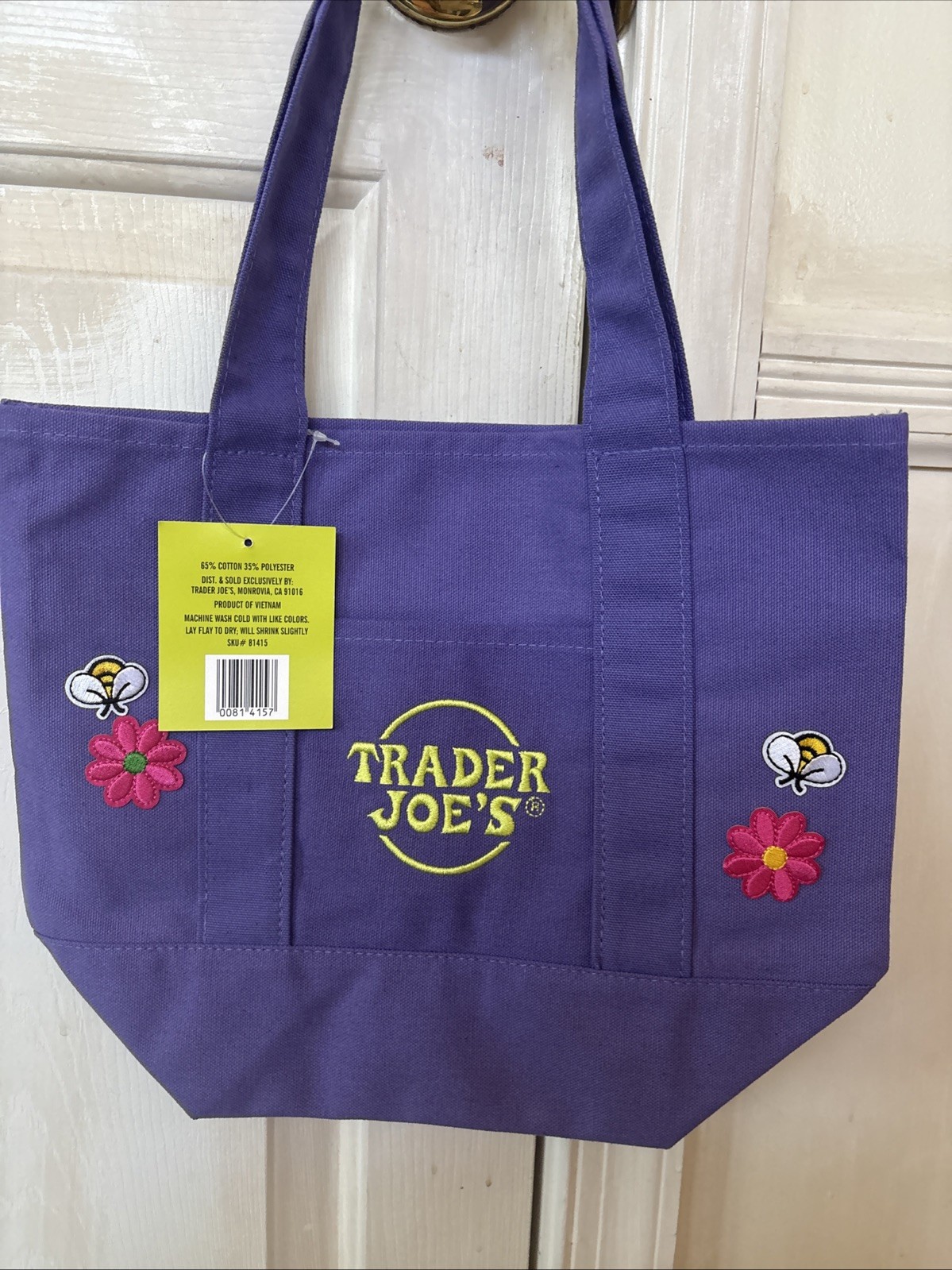 Trader Joe’s One Mini Bag Embroidery Special 4 Flowers and 4 Bees
