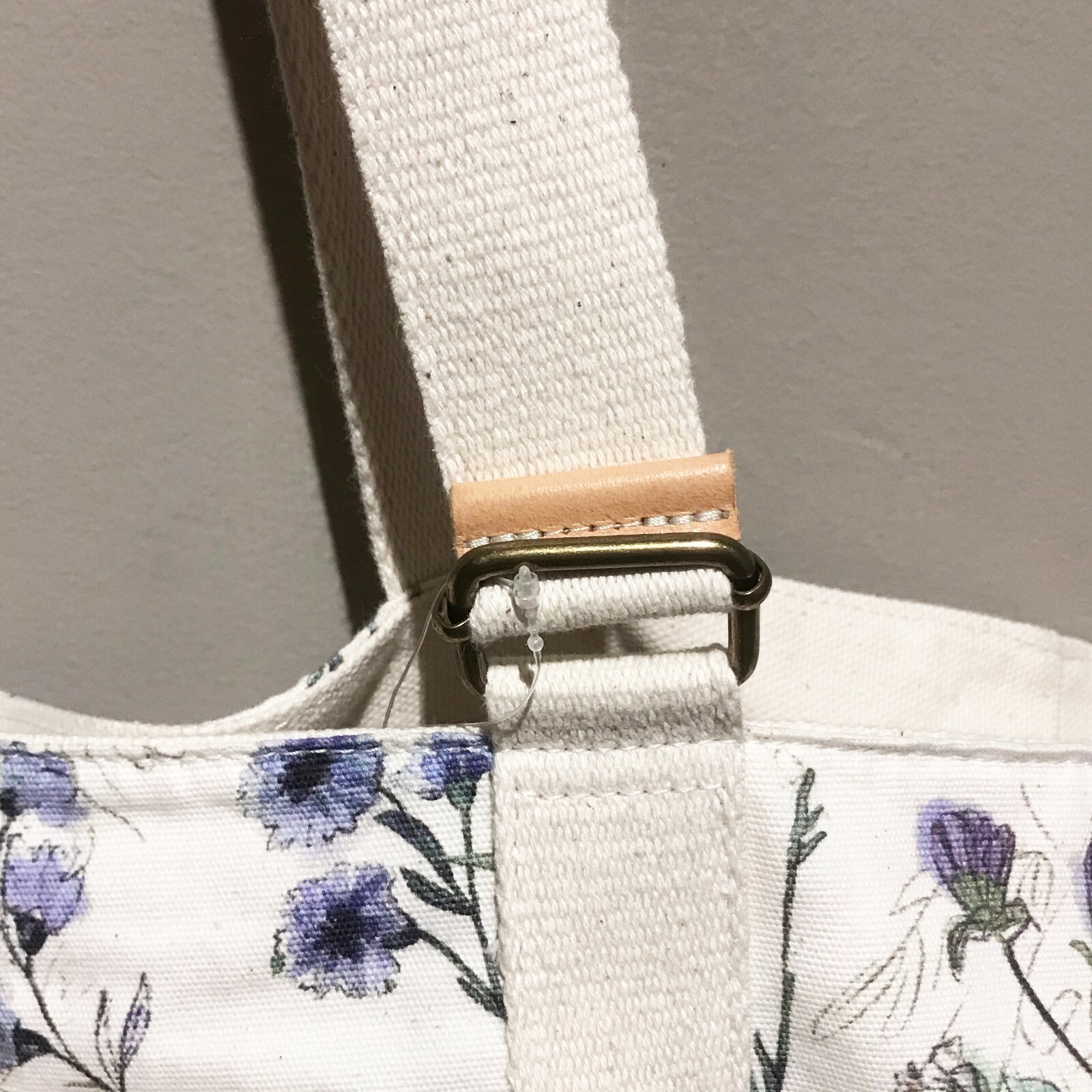 New LUZOH Gardening Tote Cotton Poly Tan Leather Trim Natural Taupe Floral 8 Pkt