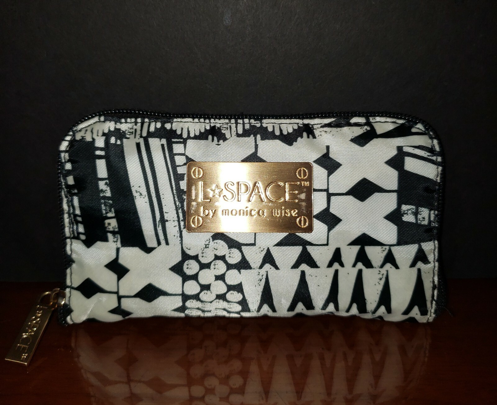 L Space by Monica Wise Black & White Foldable Zip Eco Reusable Bag-VEUC!