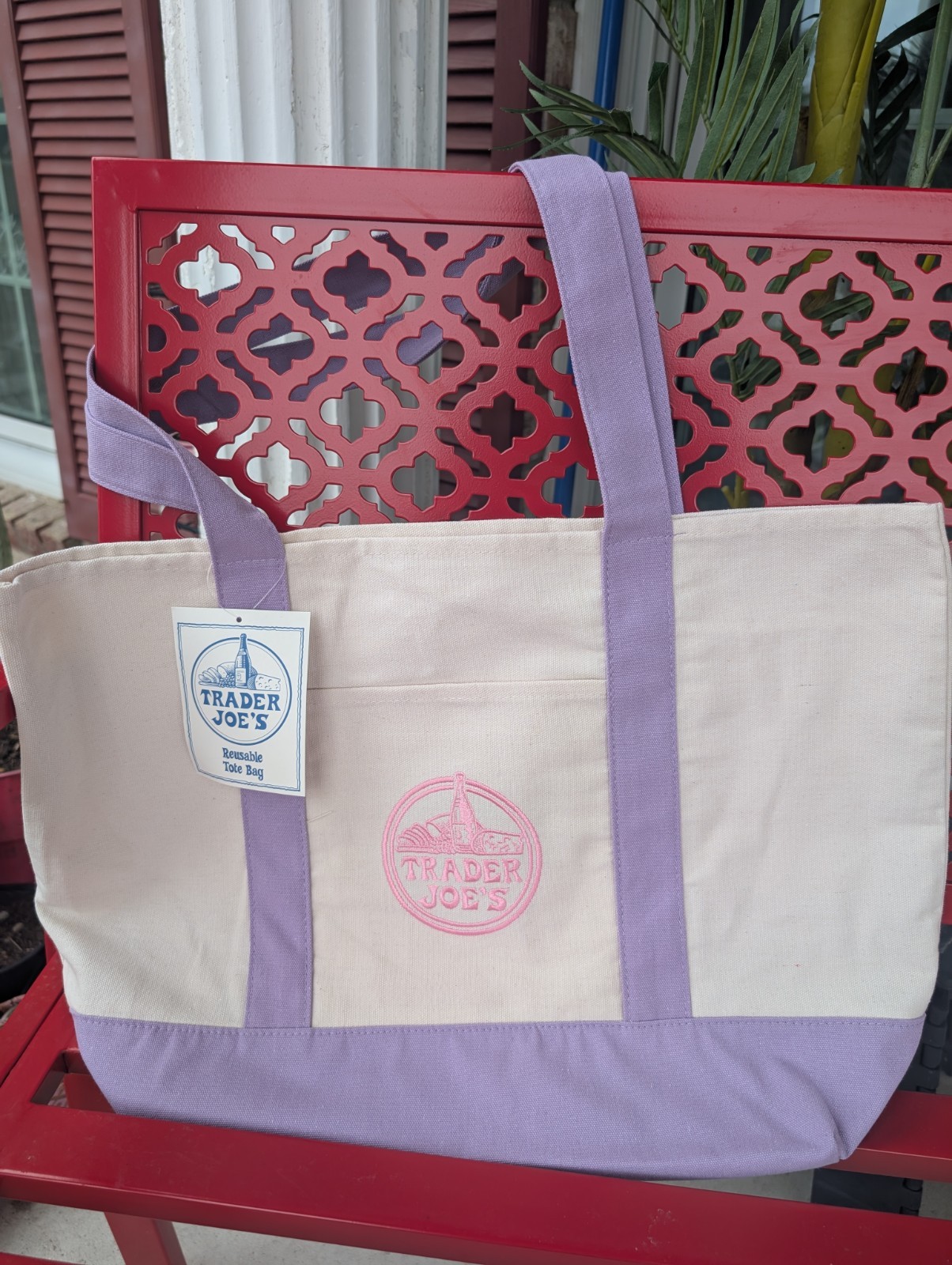 TRADER JOE’S ~ LARGE PURPLE Reusable Tote Bag { PURPLE }